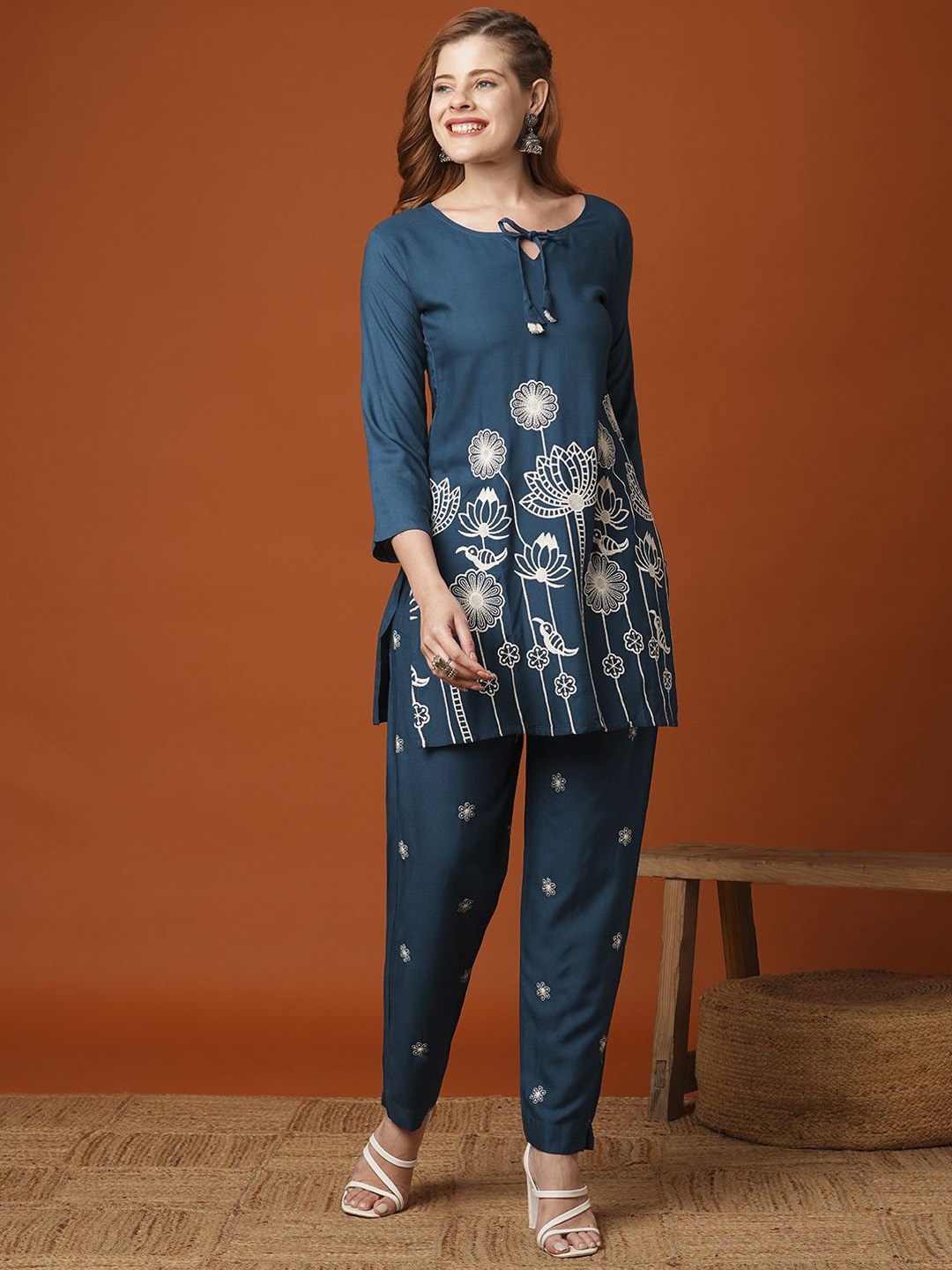 

FASHOR Embroidered Tie Up Neck Tunic With Trouser, Blue