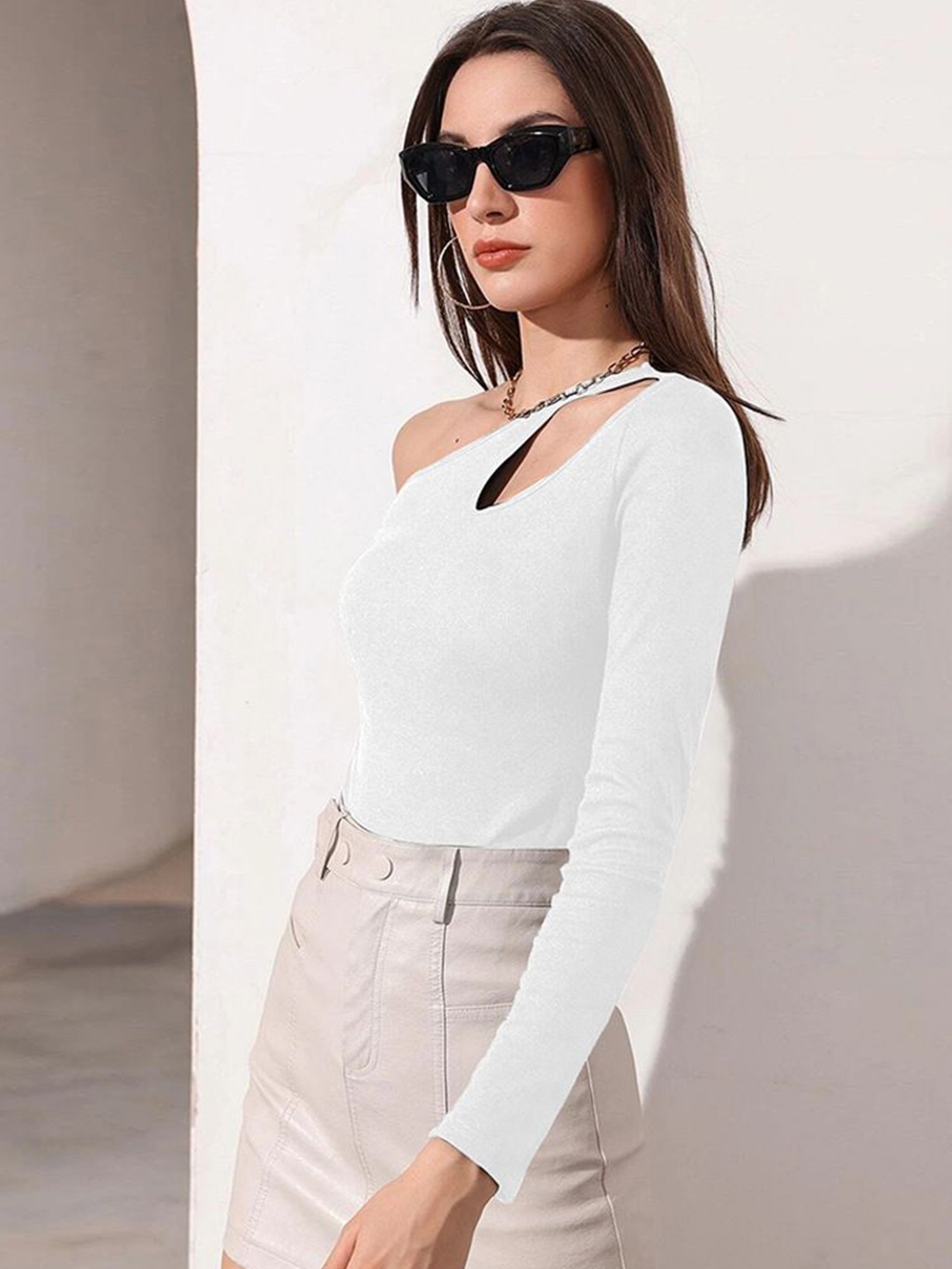

StyleCast Women Solid One Shoulder Top, White