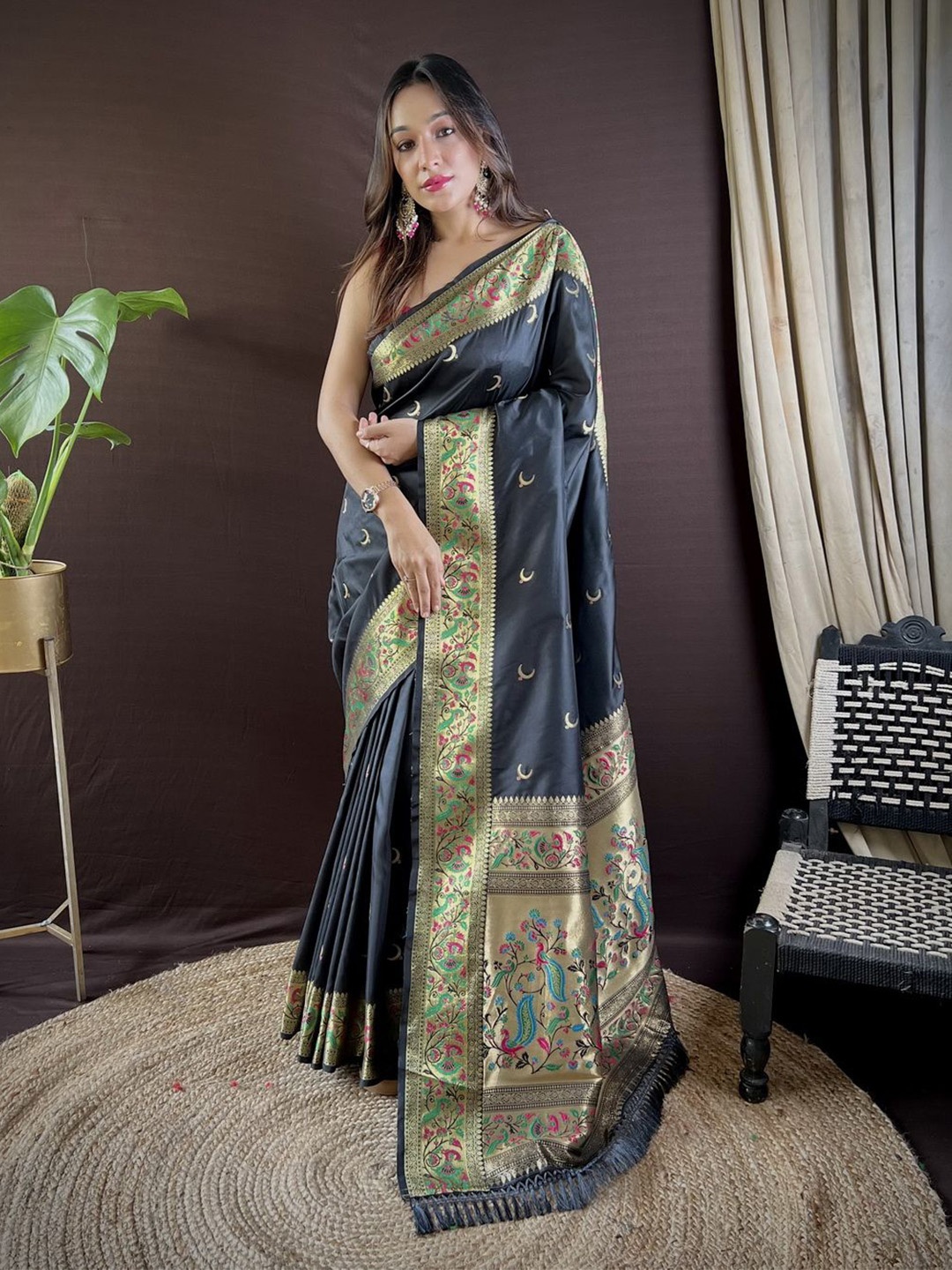 

Ekta Textiles Woven Design Zari Pure Silk Paithani Saree, Black