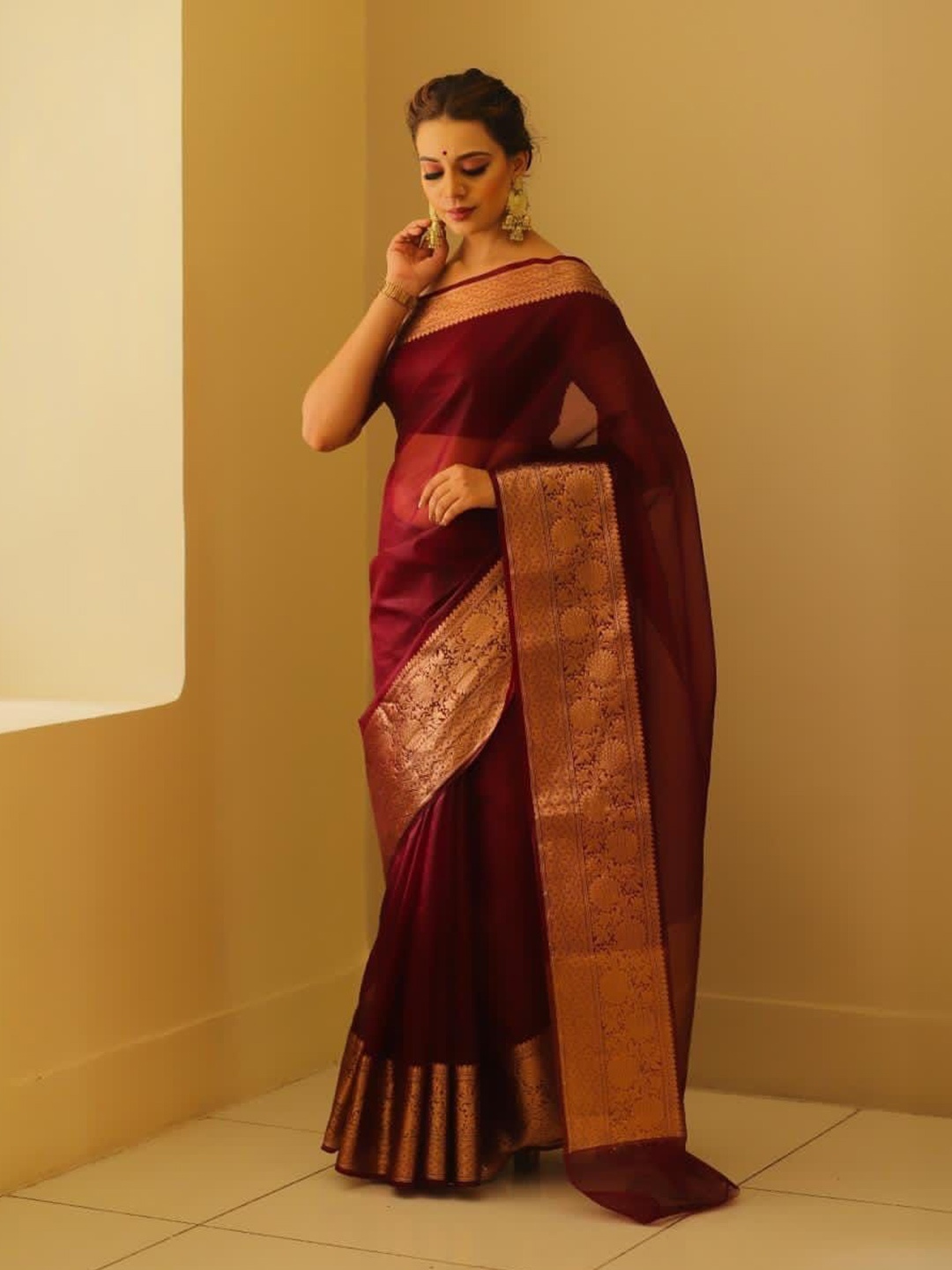 

LeeliPeeri Designer Zari Organza Saree, Maroon