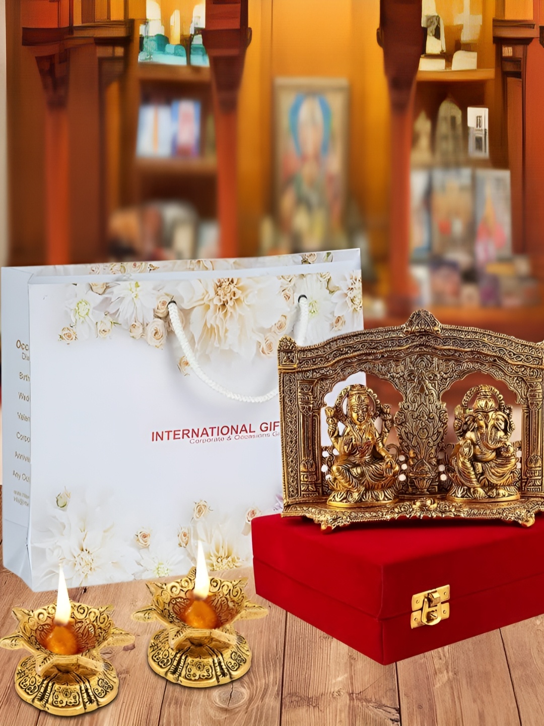

INTERNATIONAL GIFT 3-Pcs Laxmi Ganesha God Idol With Jyoti Diyas, Gold