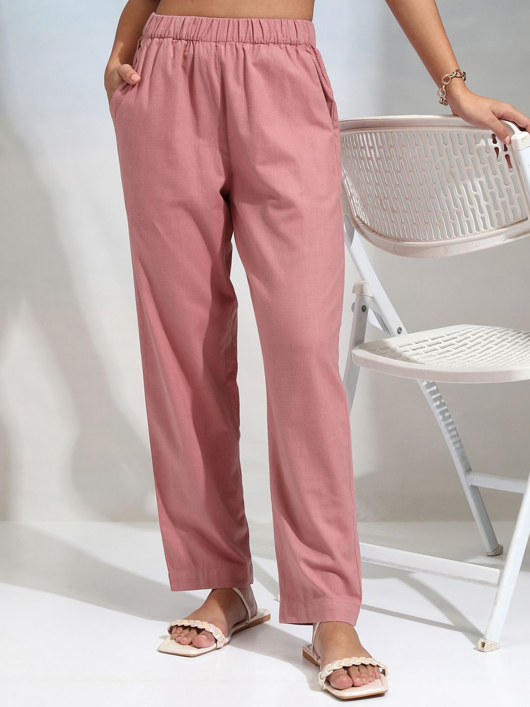 

Tokyo Talkies Women Regular Fit Trousers, Pink