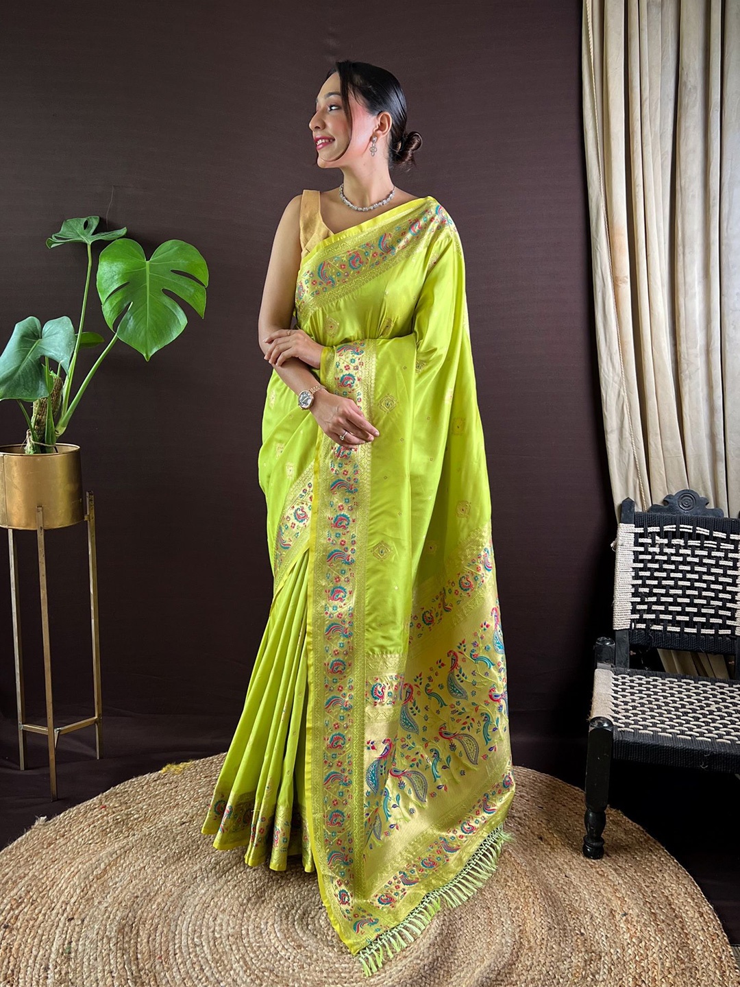 

Ekta Textiles Woven Design Embroidered Zari Pure Silk Paithani Saree, Lime green