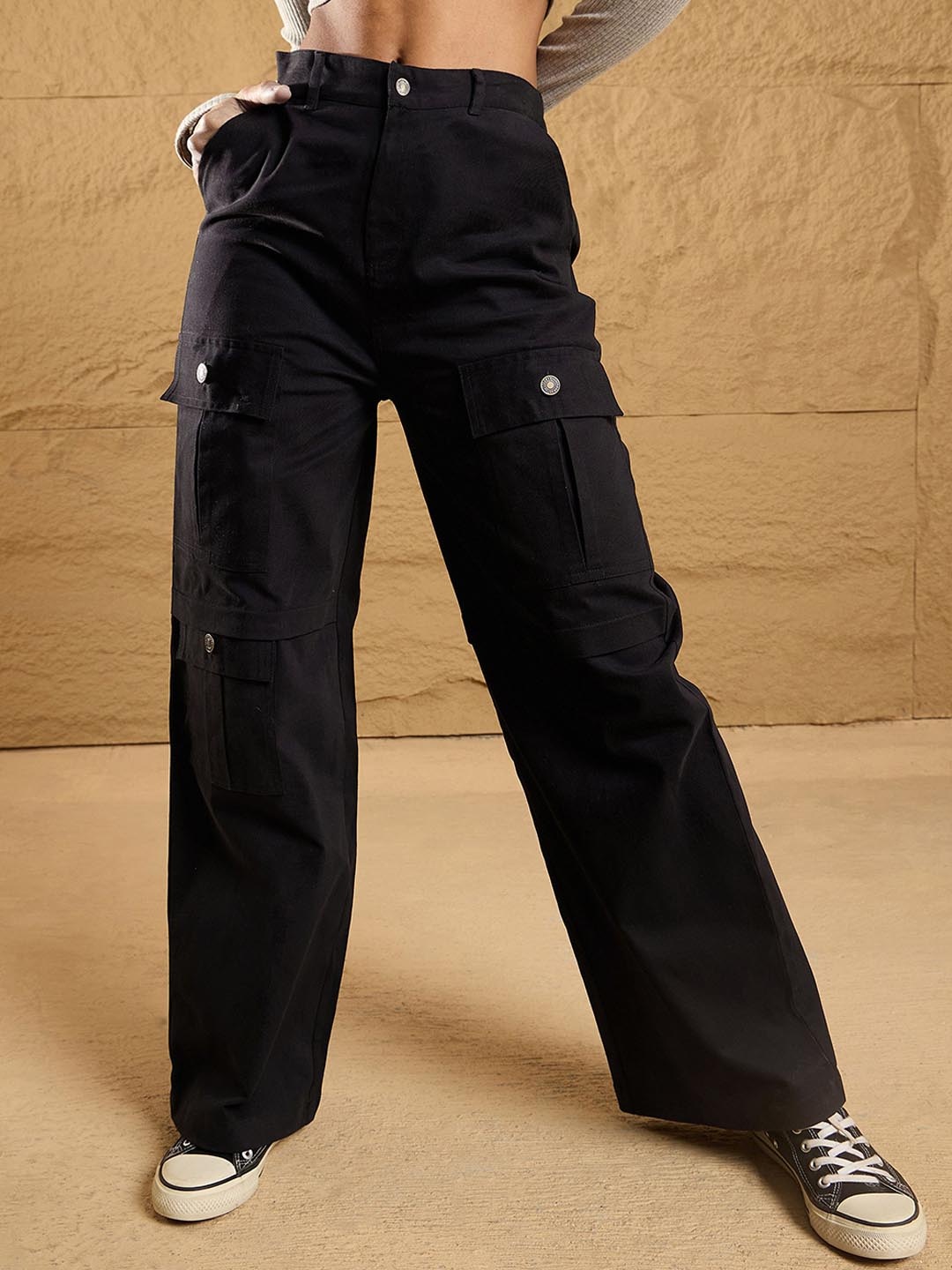 

SASSAFRAS Women Comfort Straight Fit High-Rise Cargo Trousers, Black
