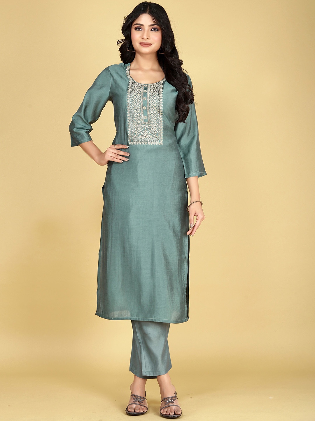 

JDS LIFESTYLE Ethnic Motifs Yoke Design Straight Kurta With Trousers & Duppatta, Turquoise blue
