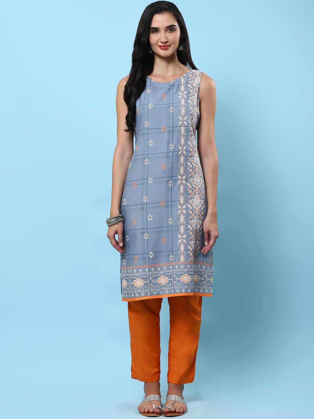 

Shree Ethnic Motifs Printed Beads And Stones Sleeveless Straight kurta, Grey