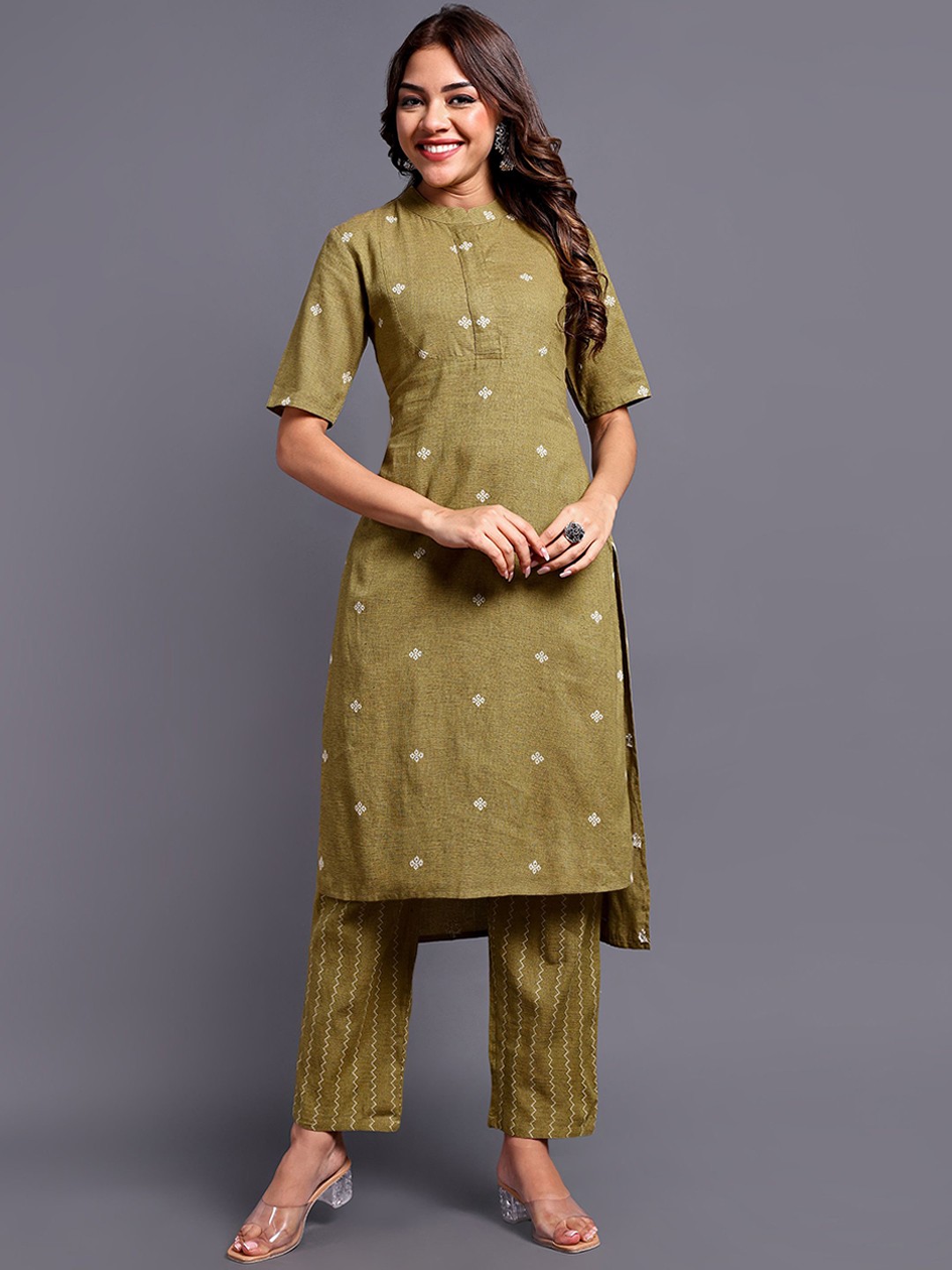 

Vastara the Label Geometric Embroidered Mandarin Collar Pure Cotton Kurta With Trousers, Green