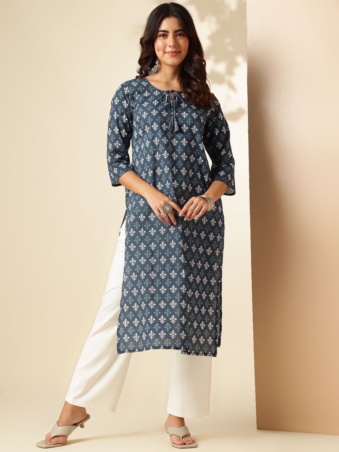 

Anouk Rustic Floral Printed Tie-Up Neck Straight Kurta, Navy blue