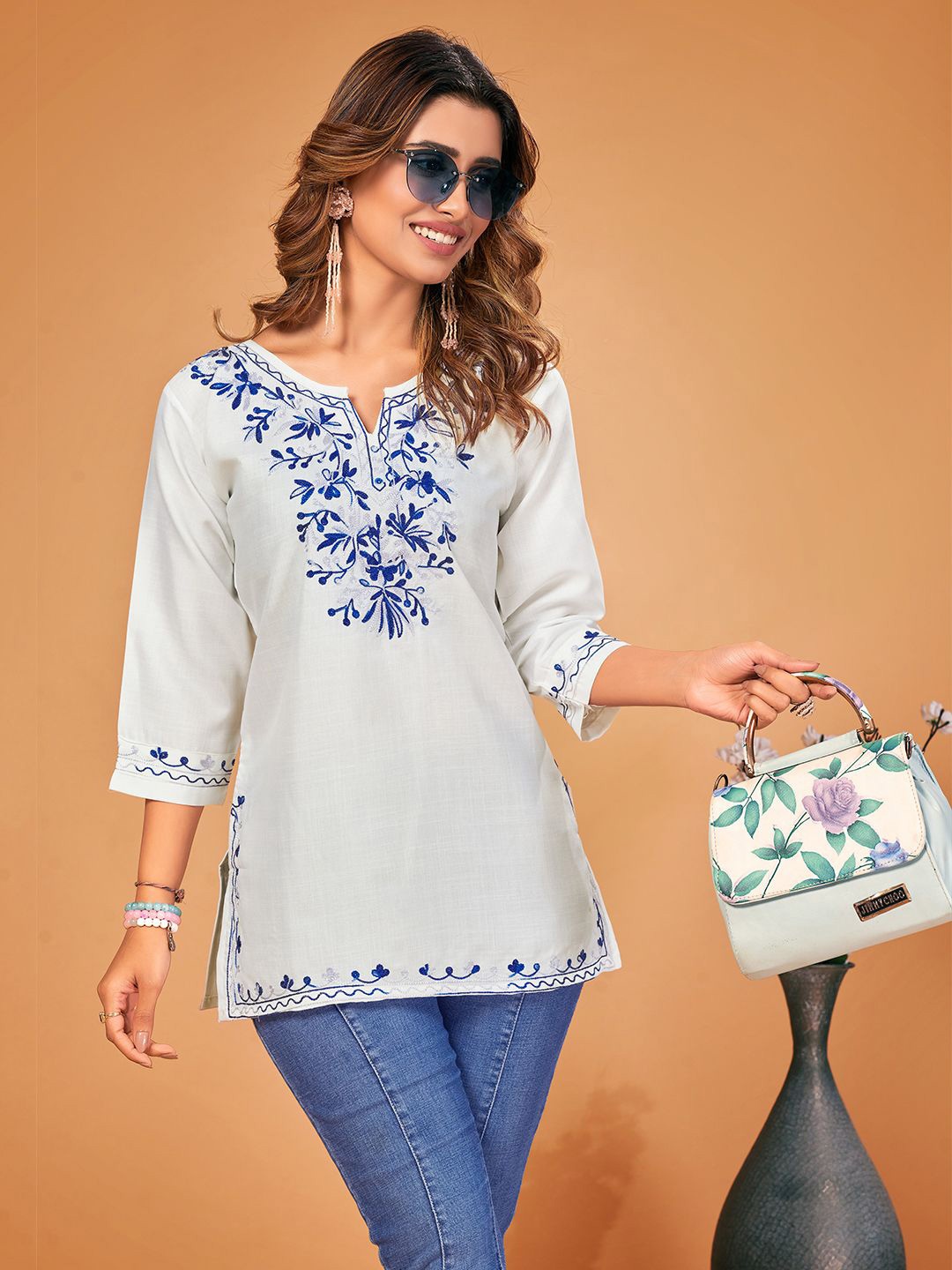 

FORKEY Floral Embroidered V-Neck Pure Cotton Kurti, White