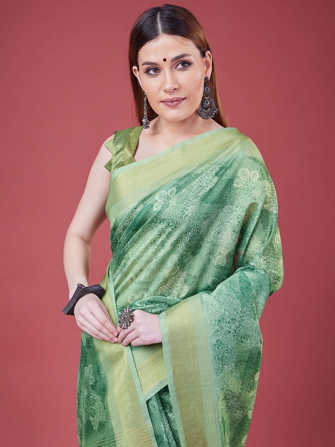 

DOI MOI Ethnic Motifs Printed Zari Banarasi Saree, Green