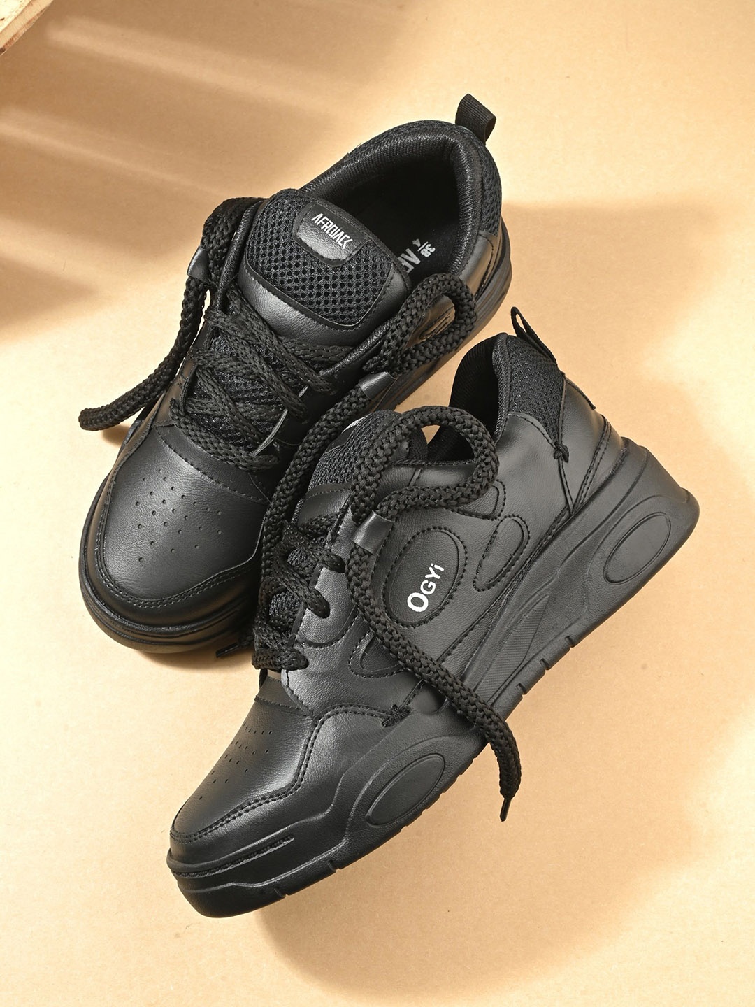 

AfroJack Women Sneakers, Black