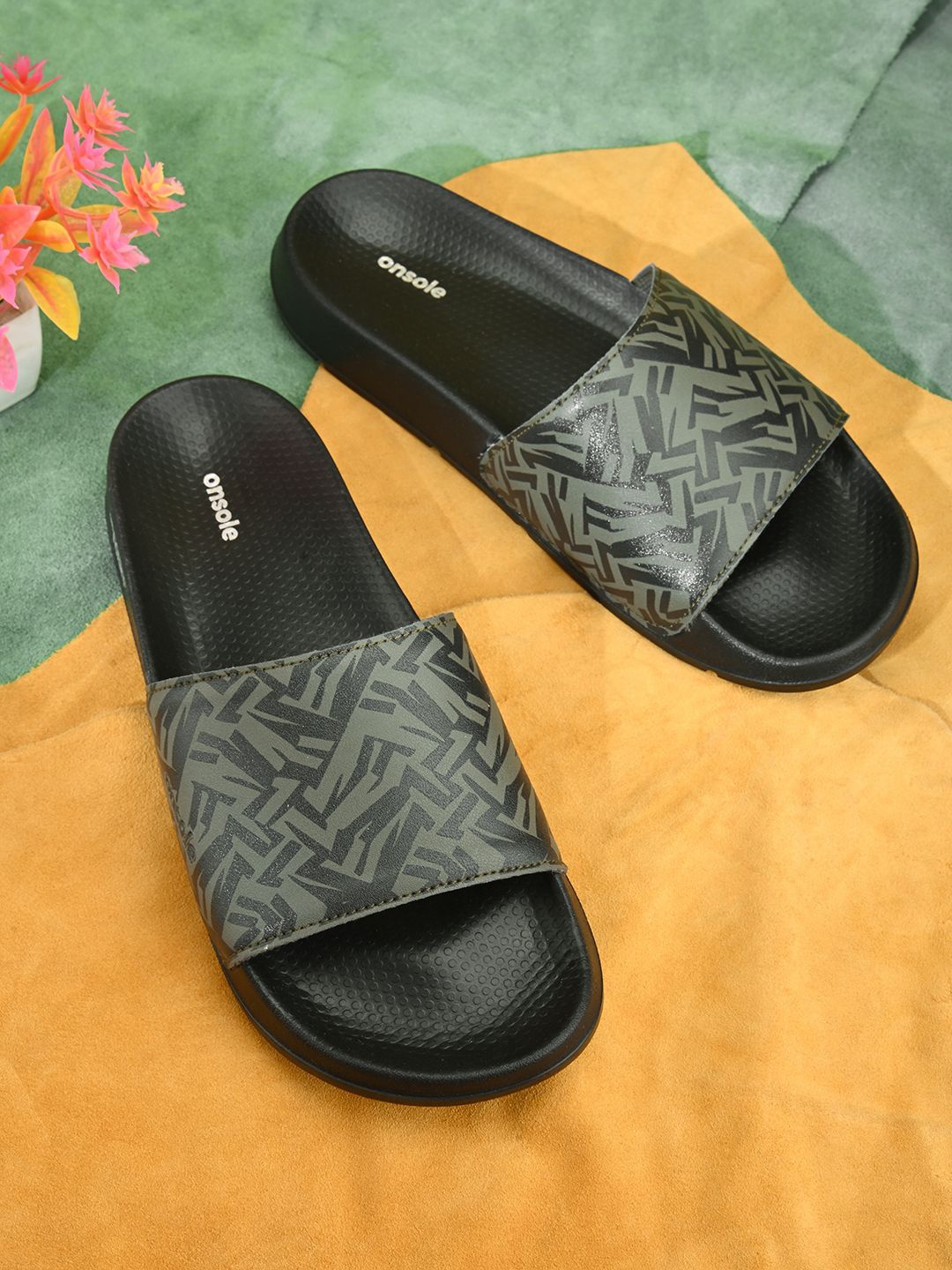 

ONSOLE Men Printed Sliders, Black