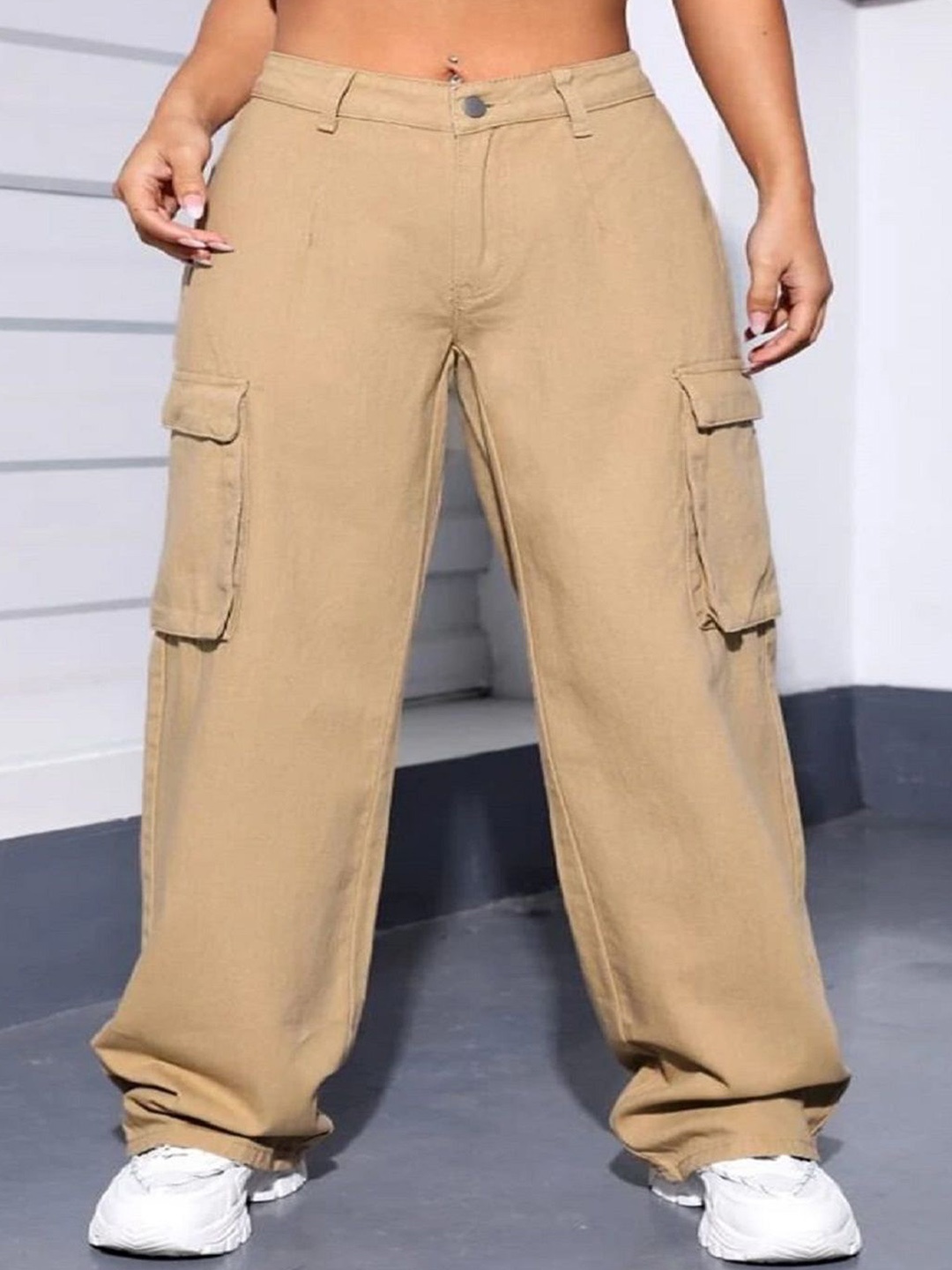 

Perfect Outlet Women Flared High-Rise Mildly Distressed Cargo Jeans, Cream