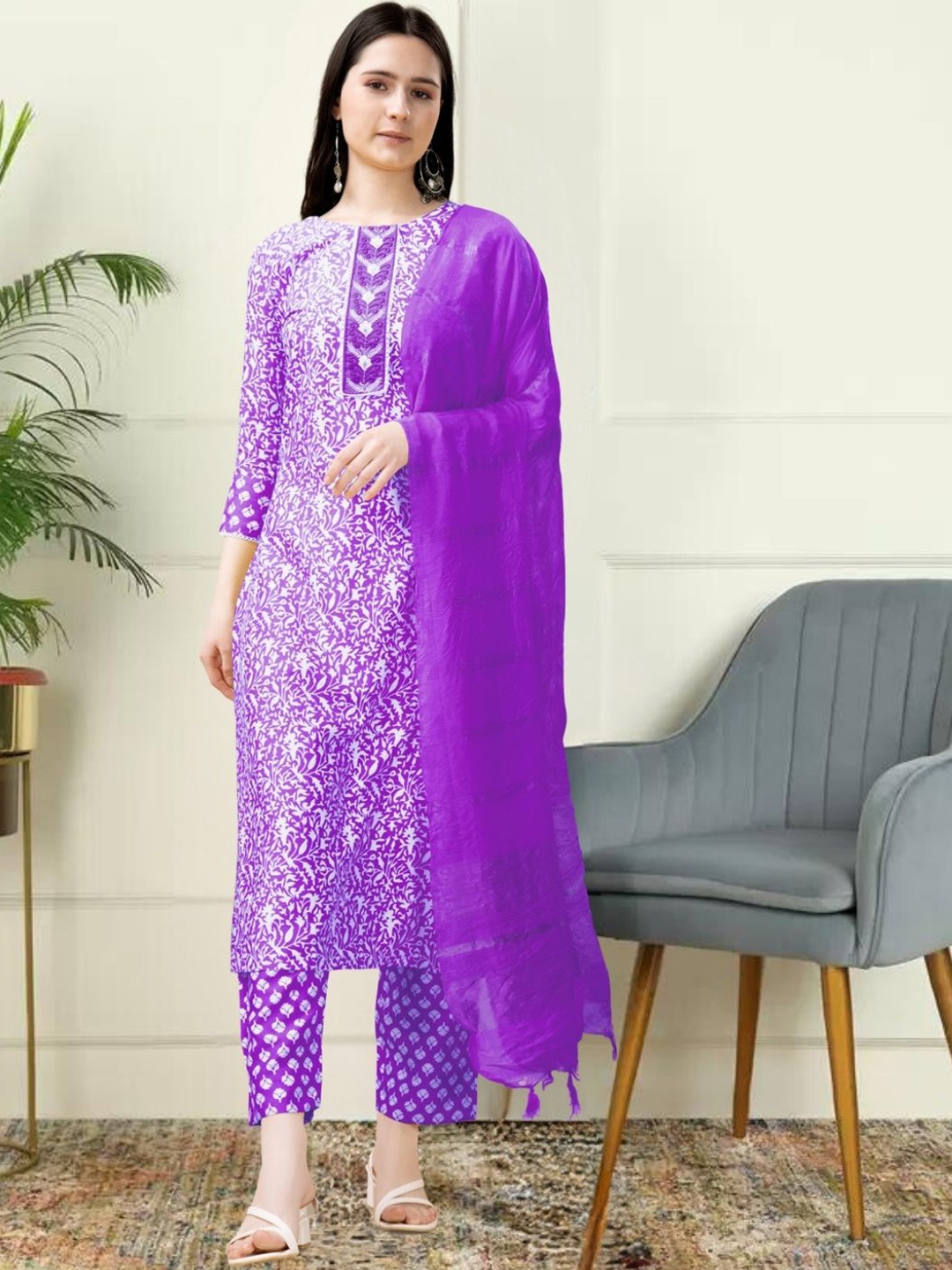 

KAZIA Floral Printed Thread Work Kurta with Trousers & Dupatta, Purple