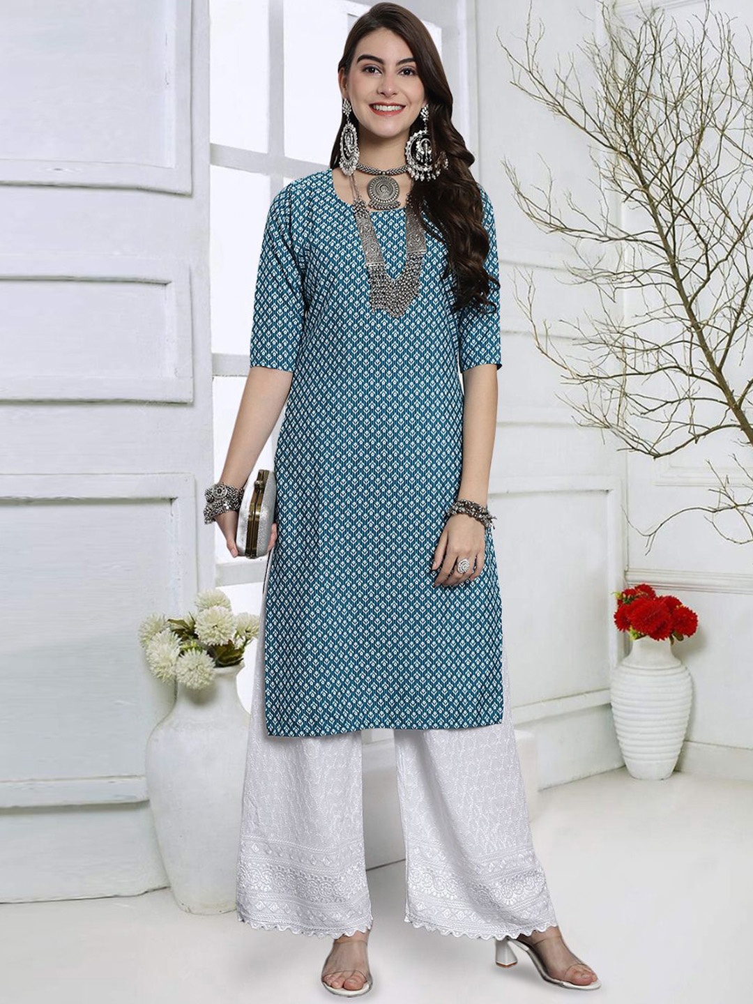 

7Threads Floral Printed Round Neck Straight Kurta, Blue