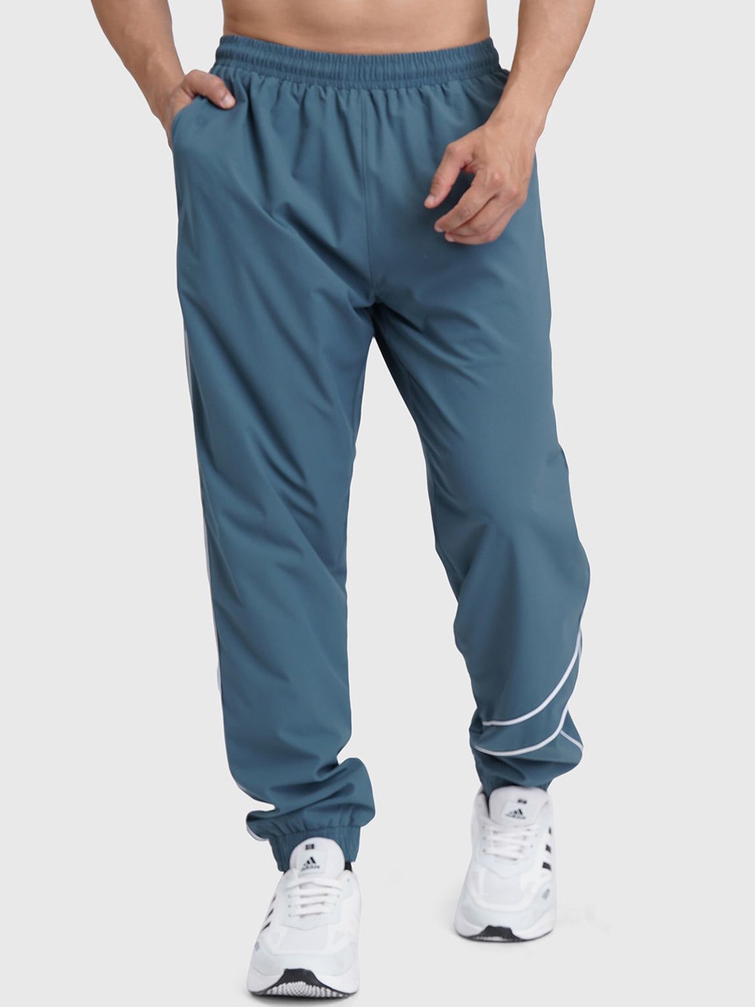 

FUAARK Men Mid-Rise Cargo Joggers Track Pants, Blue