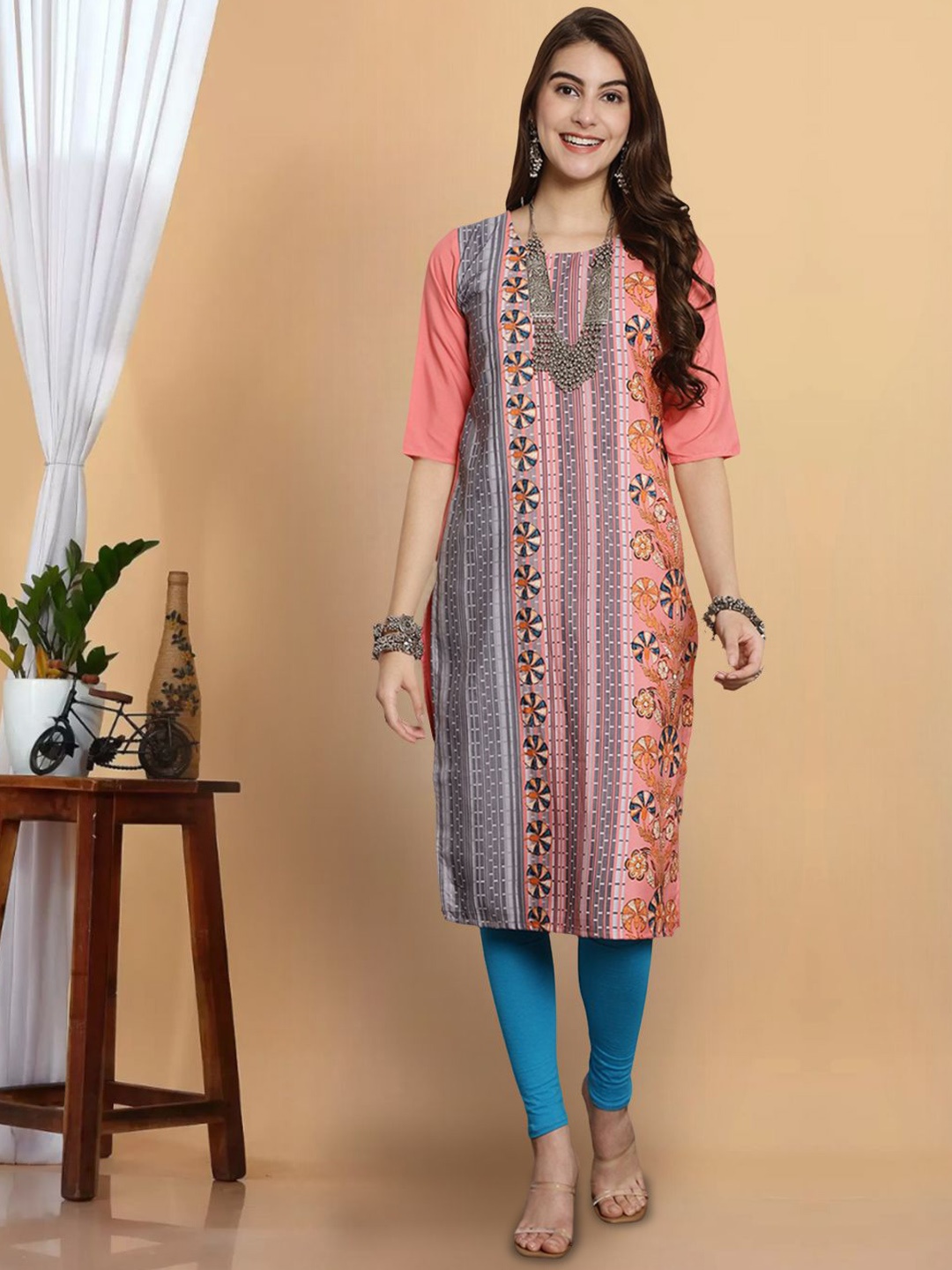 

7Threads Floral Printed Round Neck Regular Crepe Straight Kurta, Peach