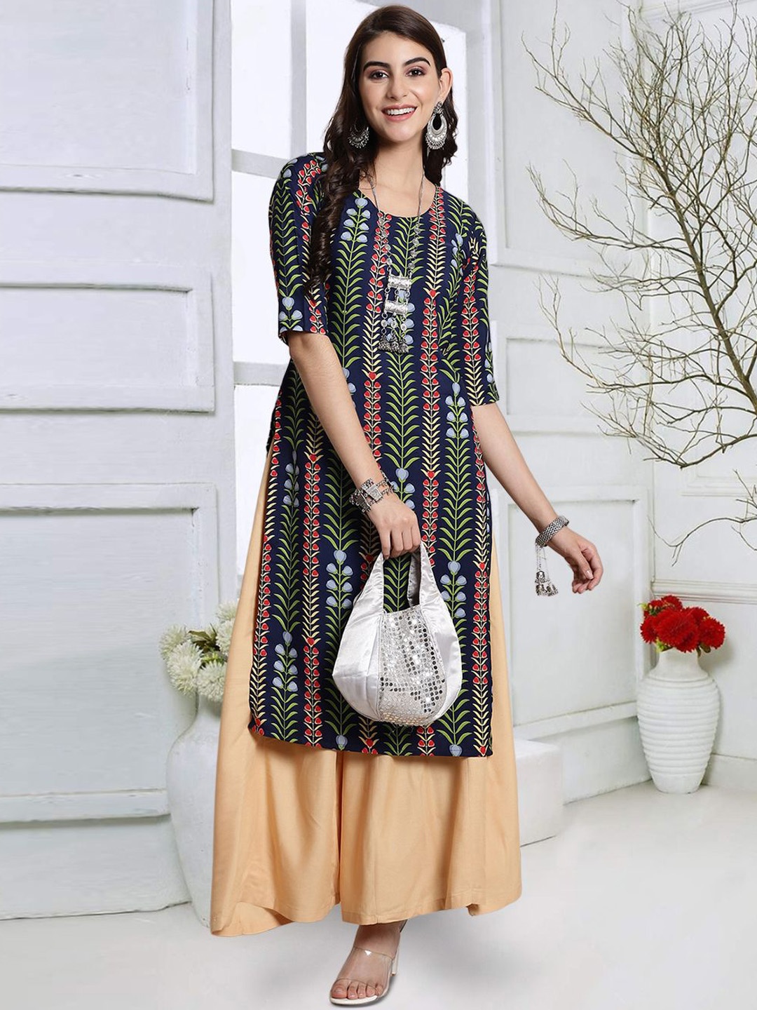 

7Threads Floral Printed Round Neck Straight Kurta, Navy blue