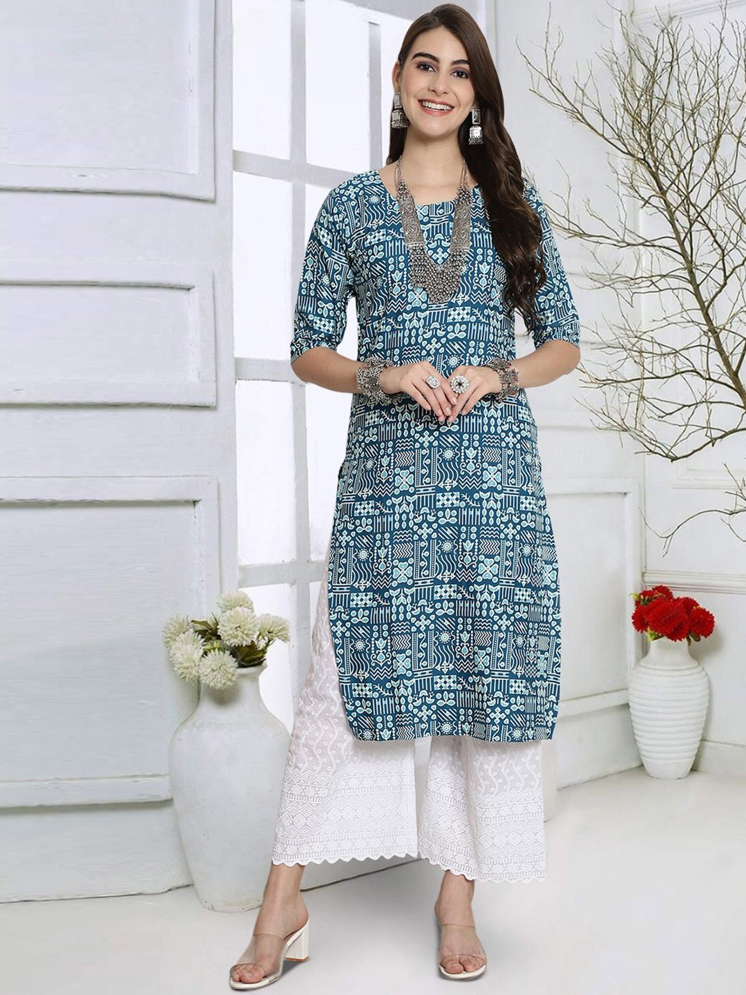 

7Threads Ethnic Motifs Printed Round Neck Straight Kurta, Green