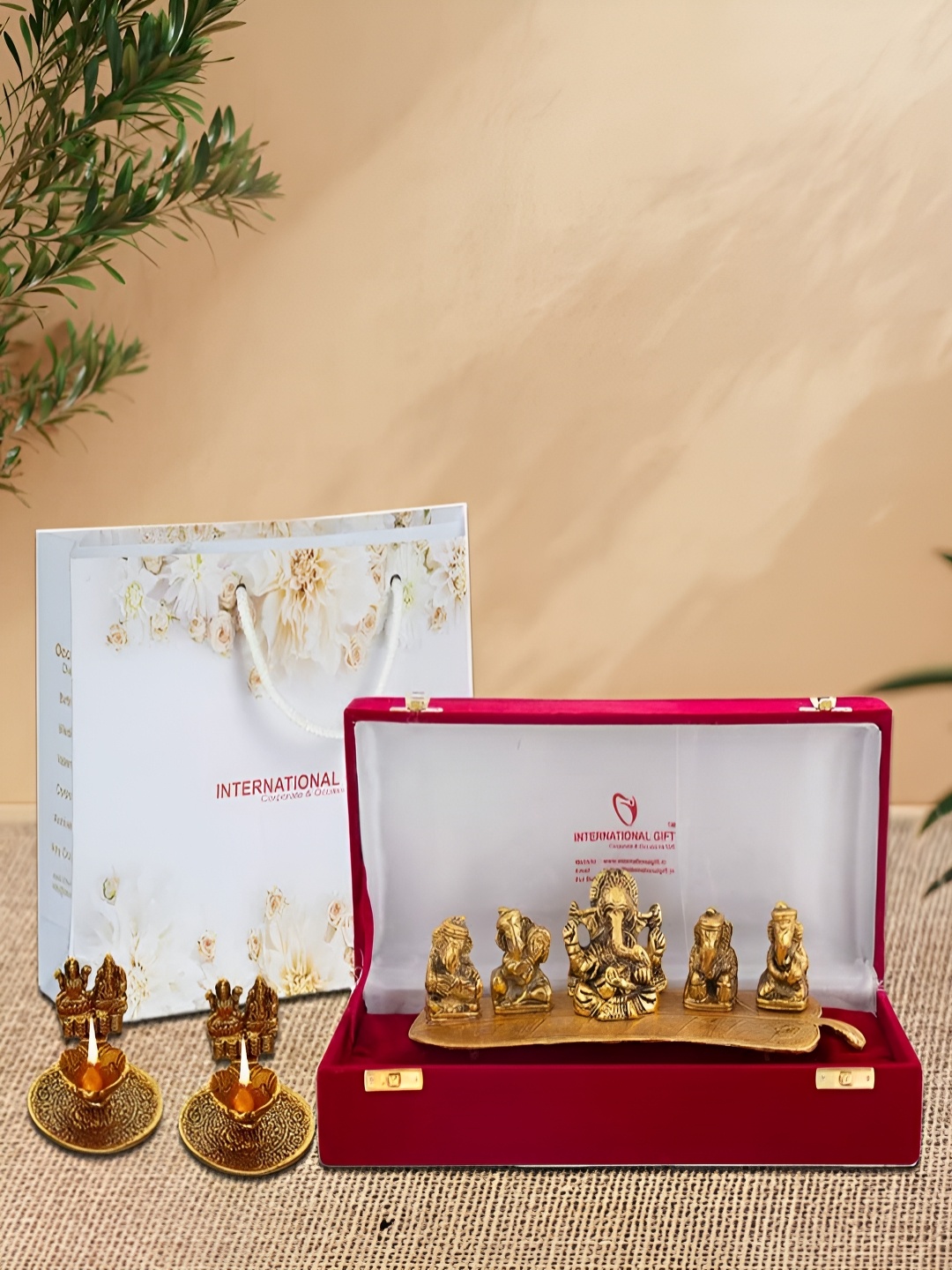 

INTERNATIONAL GIFT 3-Pcs Ganesha God Idol With Laxmi Ganesha Diya, Gold
