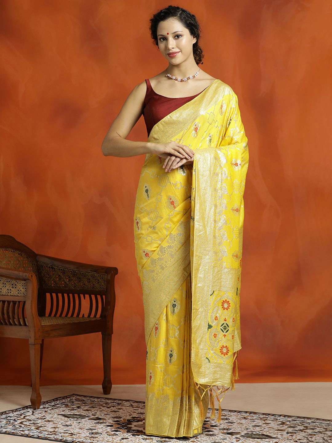 

Jaipur Kurti Party Wear Silk Banarasi Floral Zari Woven Design Saree, Yellow