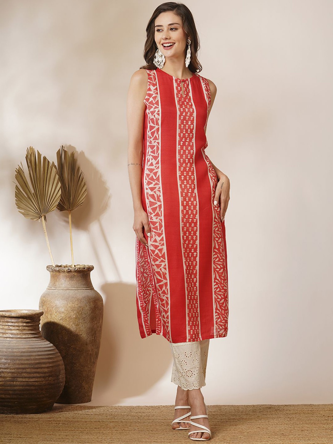 

FASHOR Red & White Striped Printed Keyhole Neck Straight Fit Kurta