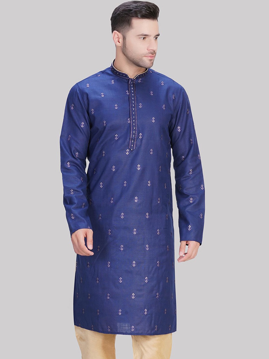 

LA'SCOOT Floral Embroidered Sequinned Stand Collar Pure Silk Straight Kurta with Pyjamas, Navy blue
