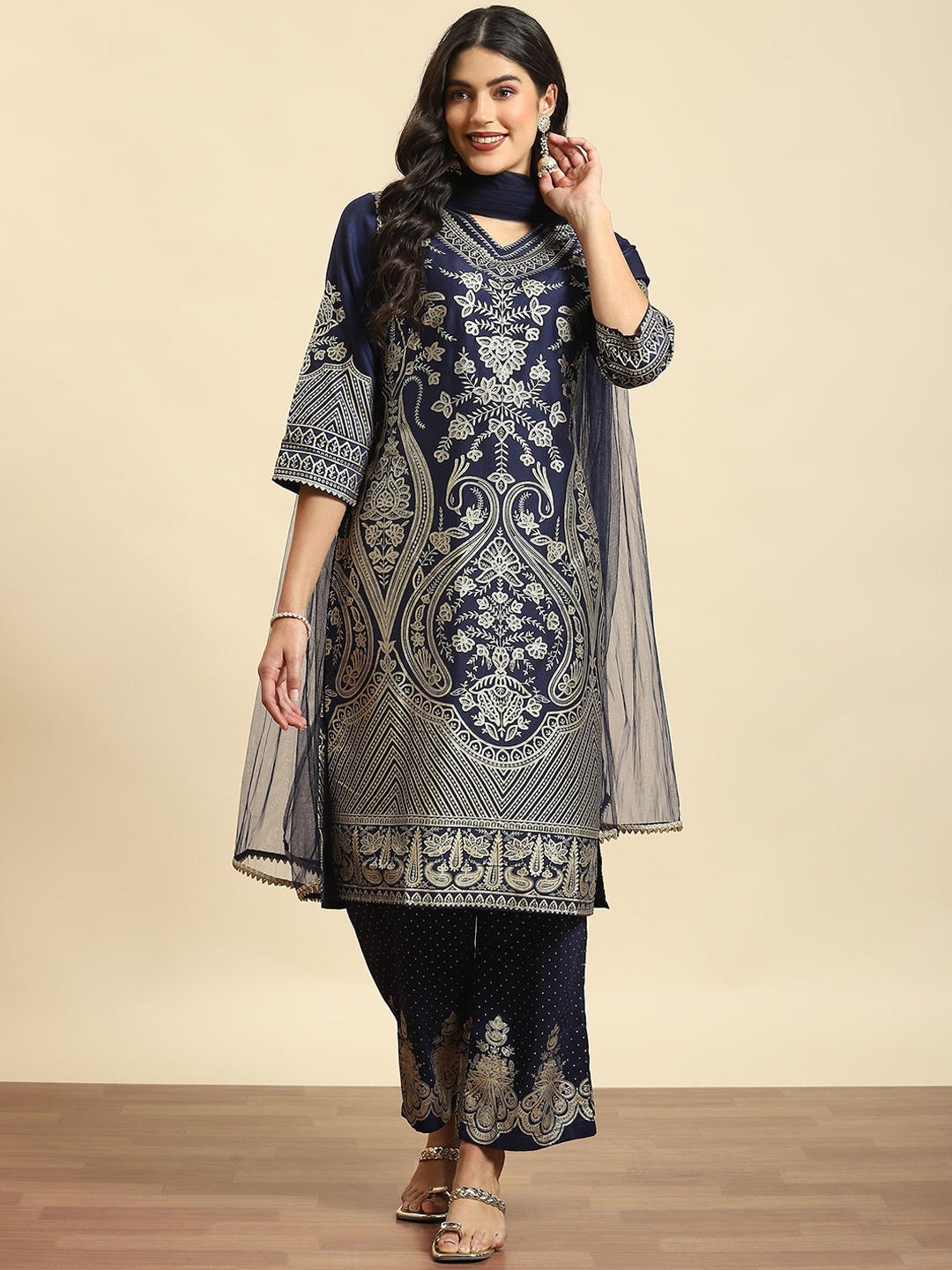

Shree Floral Printed Liva Kurta with Trousers & Dupatta, Navy blue