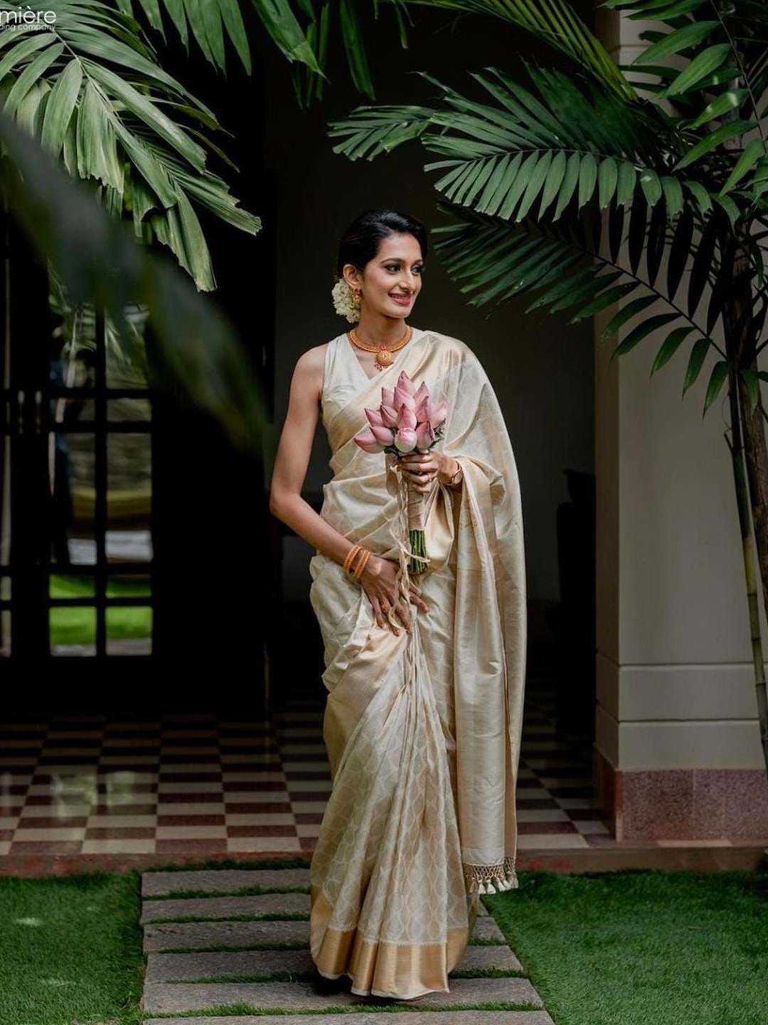 

LeeliPeeri Designer Ethnic Motifs Zari Saree, Beige