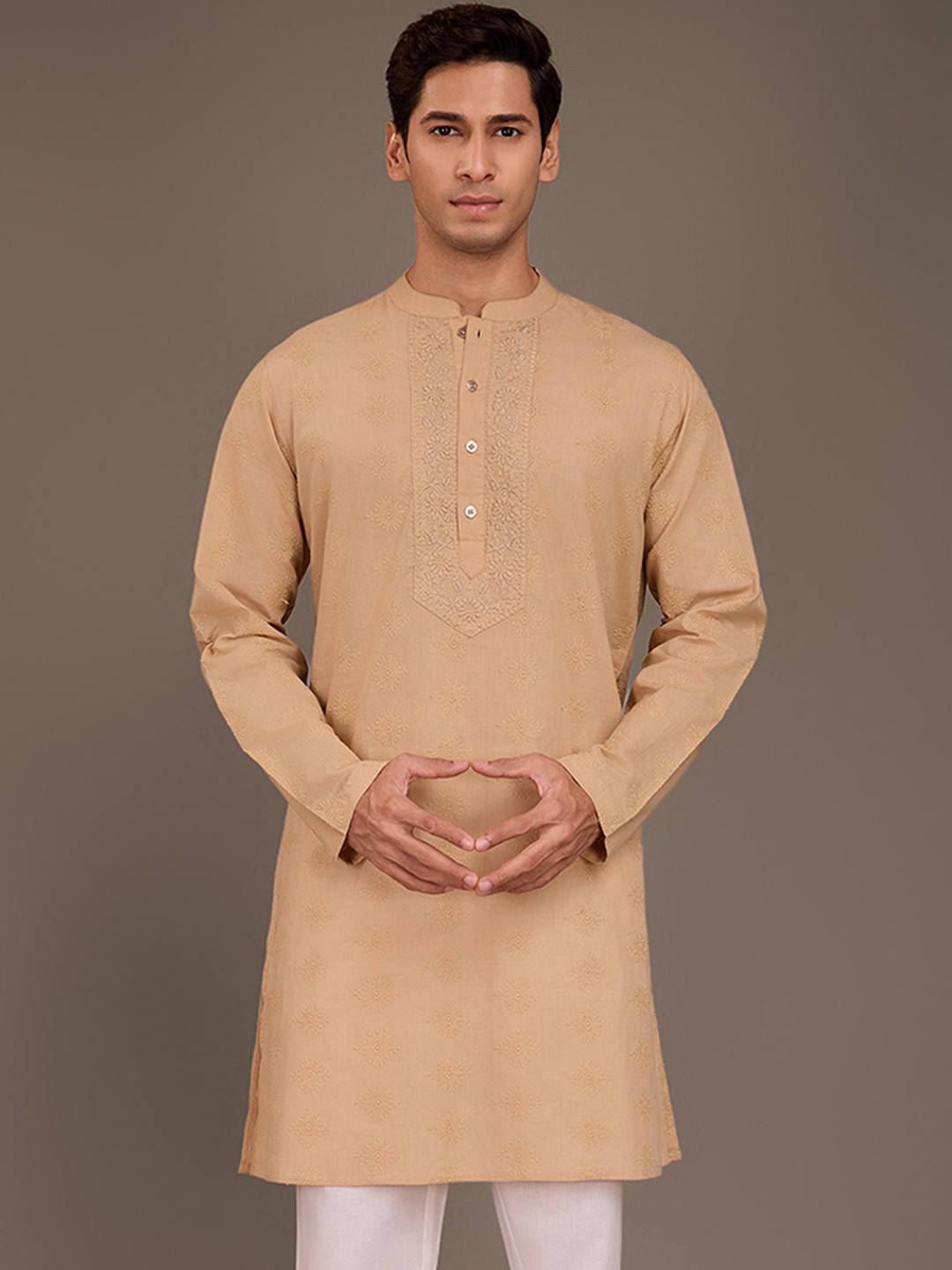 

House of Pataudi Floral Embroidered Pure Cotton Chikankari Straight Kurta, Beige