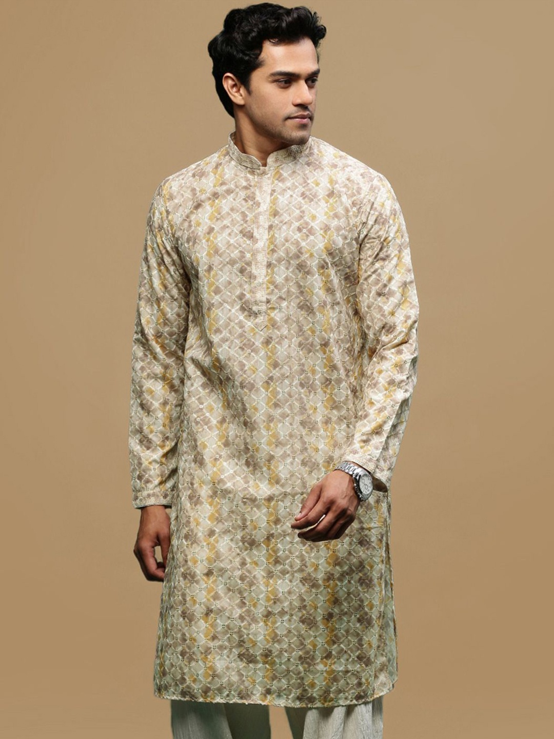 

Sanwara Geometric Embroidered Sequinned Cotton Straight Kurta, Brown