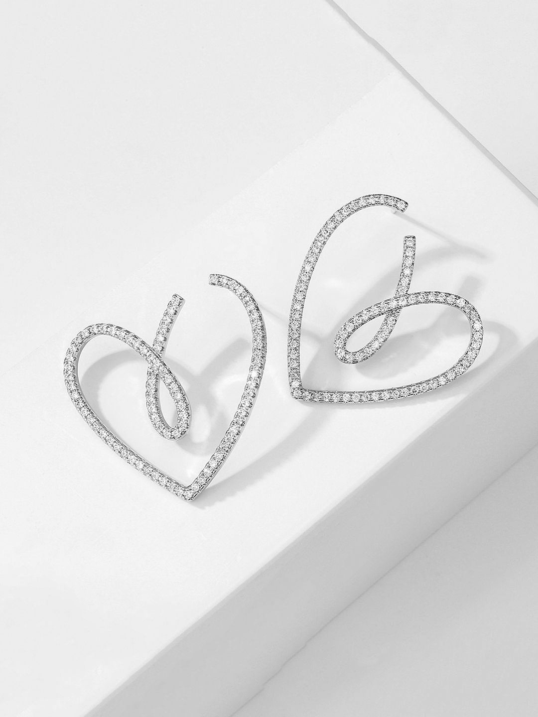 

KRENOZ Heart Shaped Studs Earrings, Silver