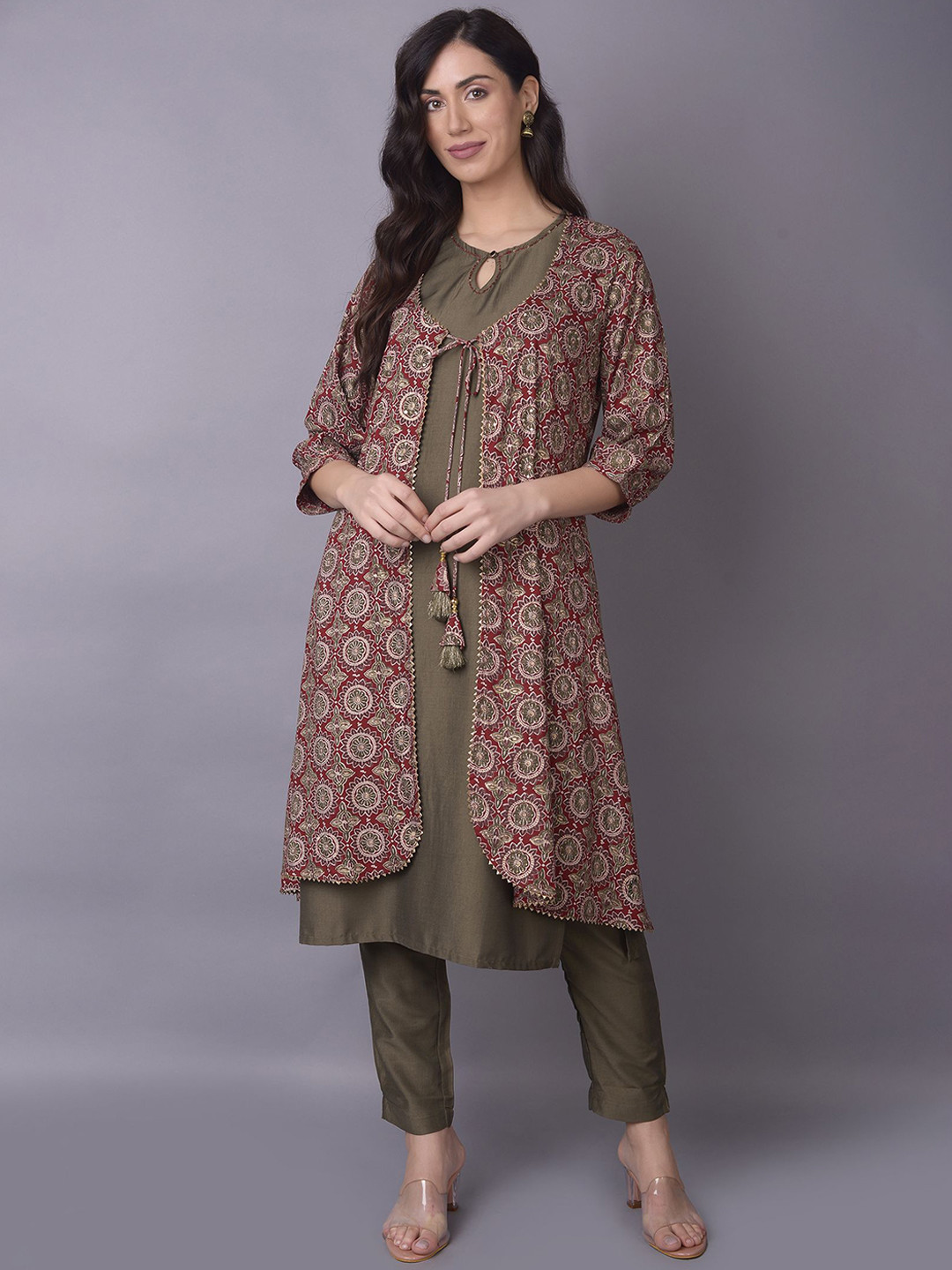 

Shree Floral Printed Regular Liva A-Line Kurta with Trousers, Maroon