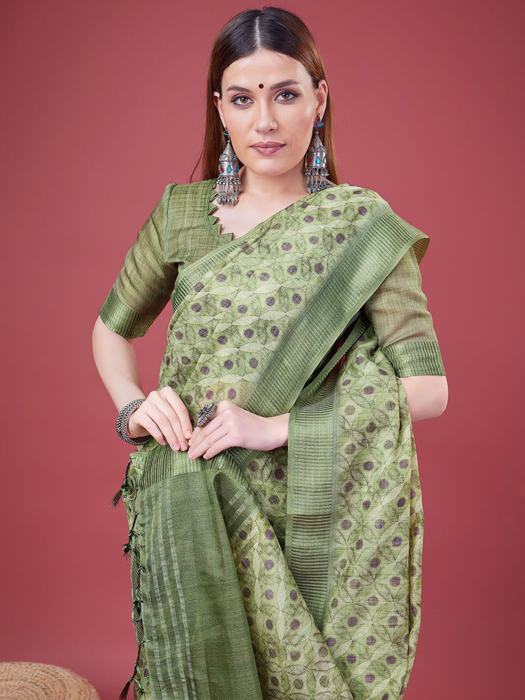 

DOI MOI Ethnic Motifs Zari Silk Cotton Banarasi Saree, Green