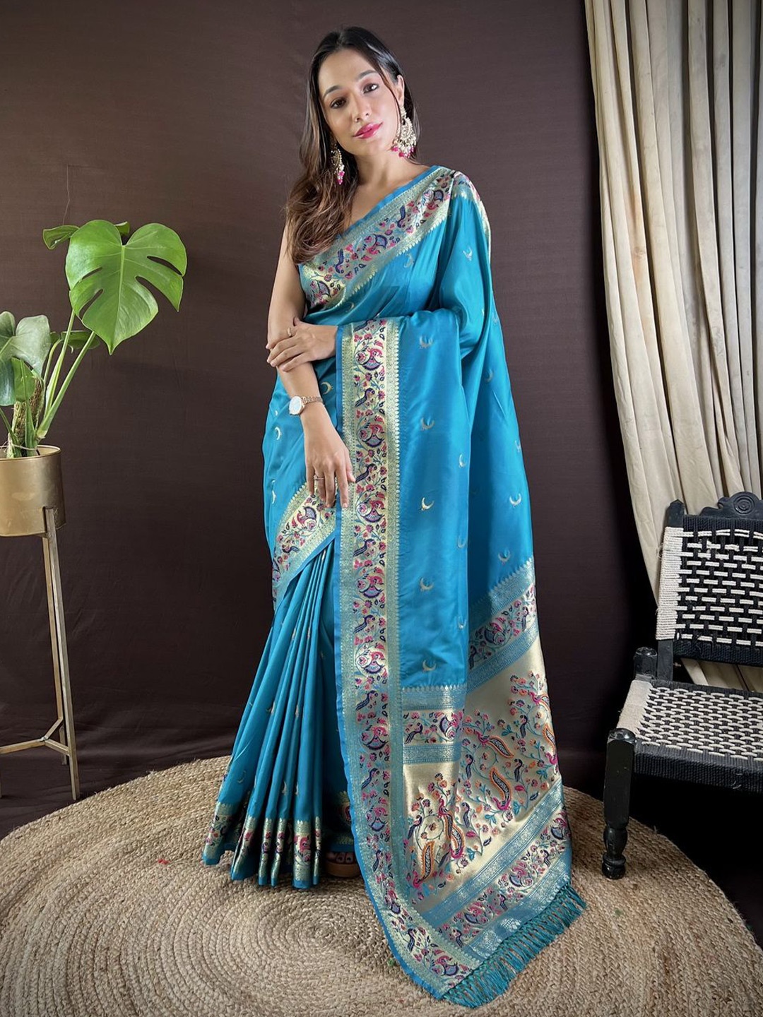 

Ekta Textiles Woven Design Zari Pure Silk Paithani Saree, Turquoise blue