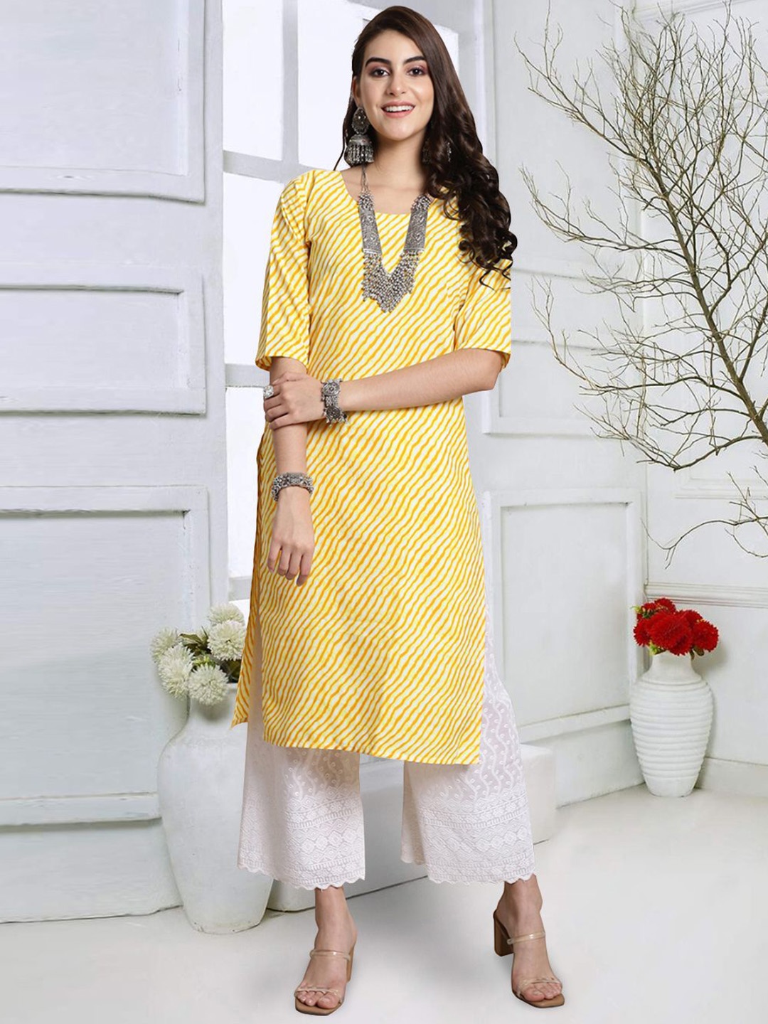 

7Threads Leheriya Printed Round Neck Straight Kurta, Yellow