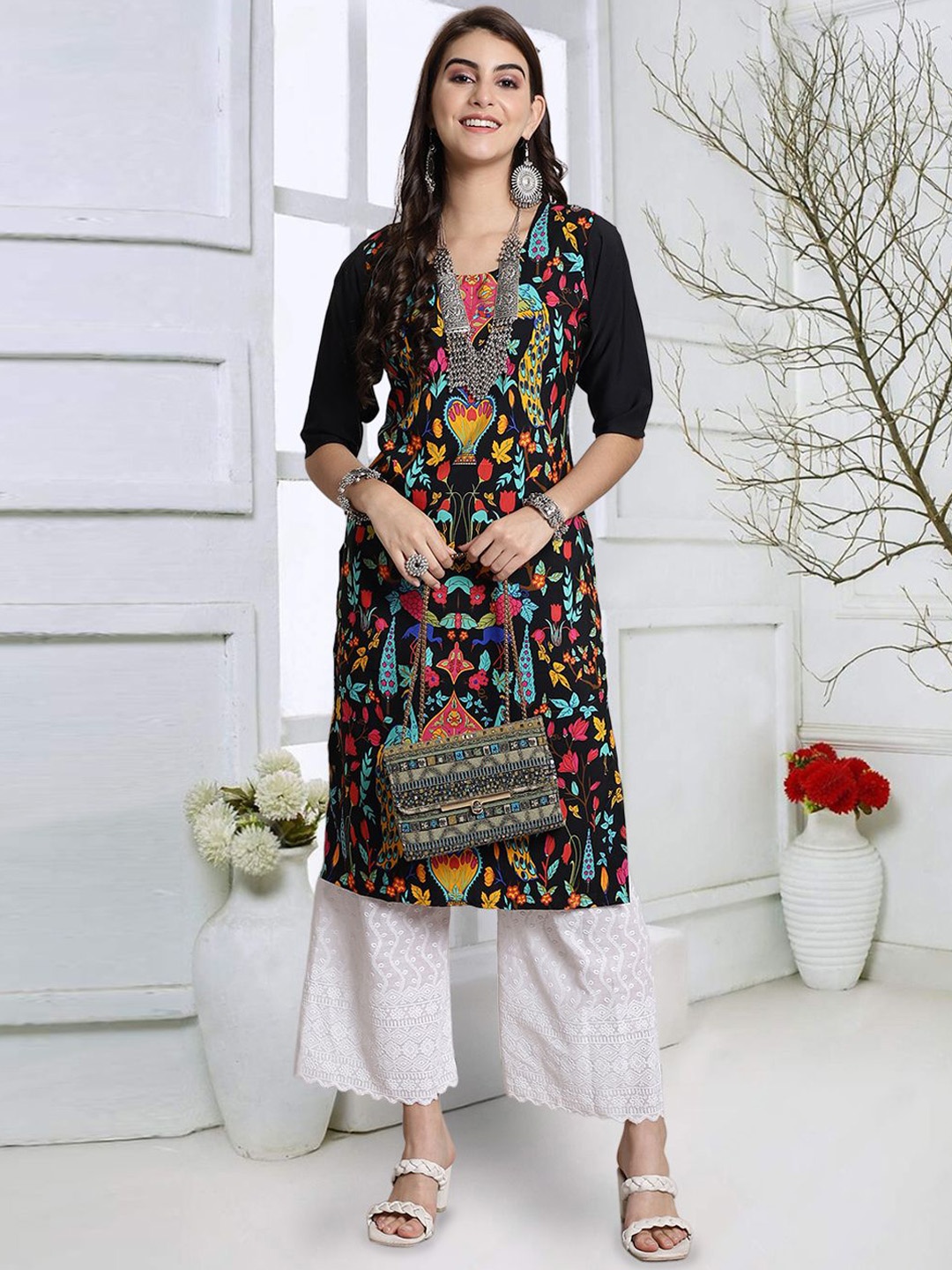 

7Threads Floral Printed Round Neck Crepe Straight Kurta, Black