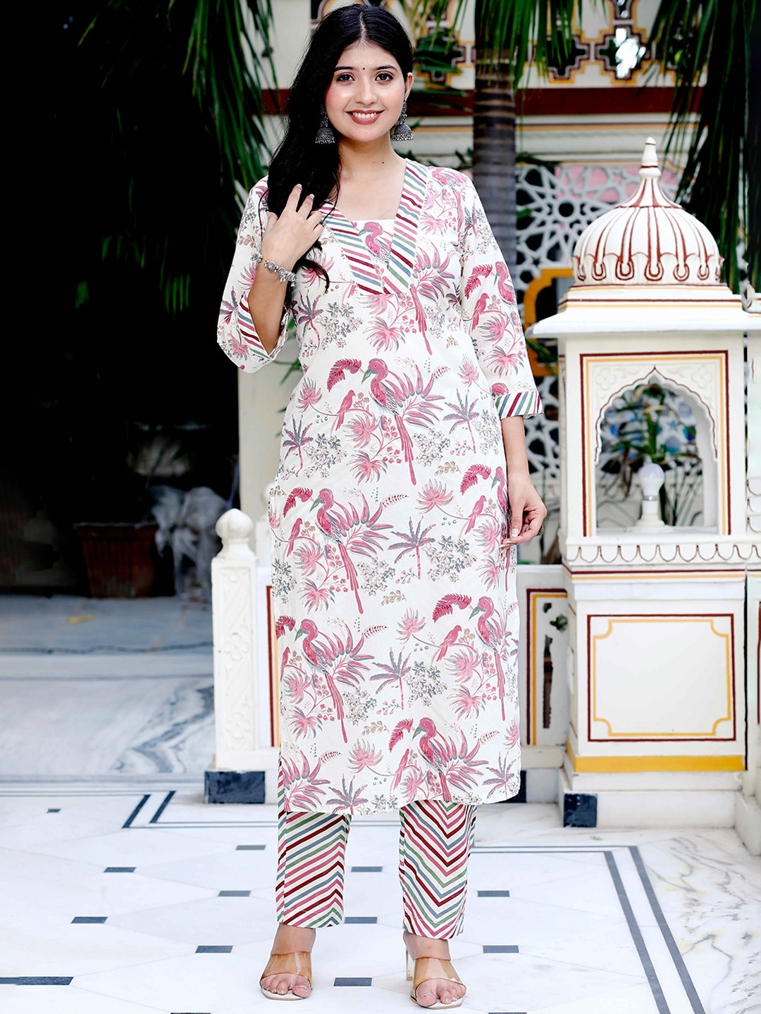 

MIRAVAN Floral Printed V-Neck Pure Cotton Straight Kurta with Trousers, White