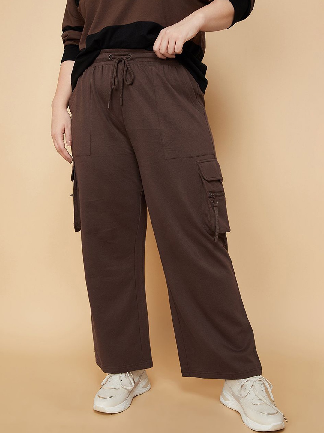 

max Women Relaxed-Fit Track Pants, Brown