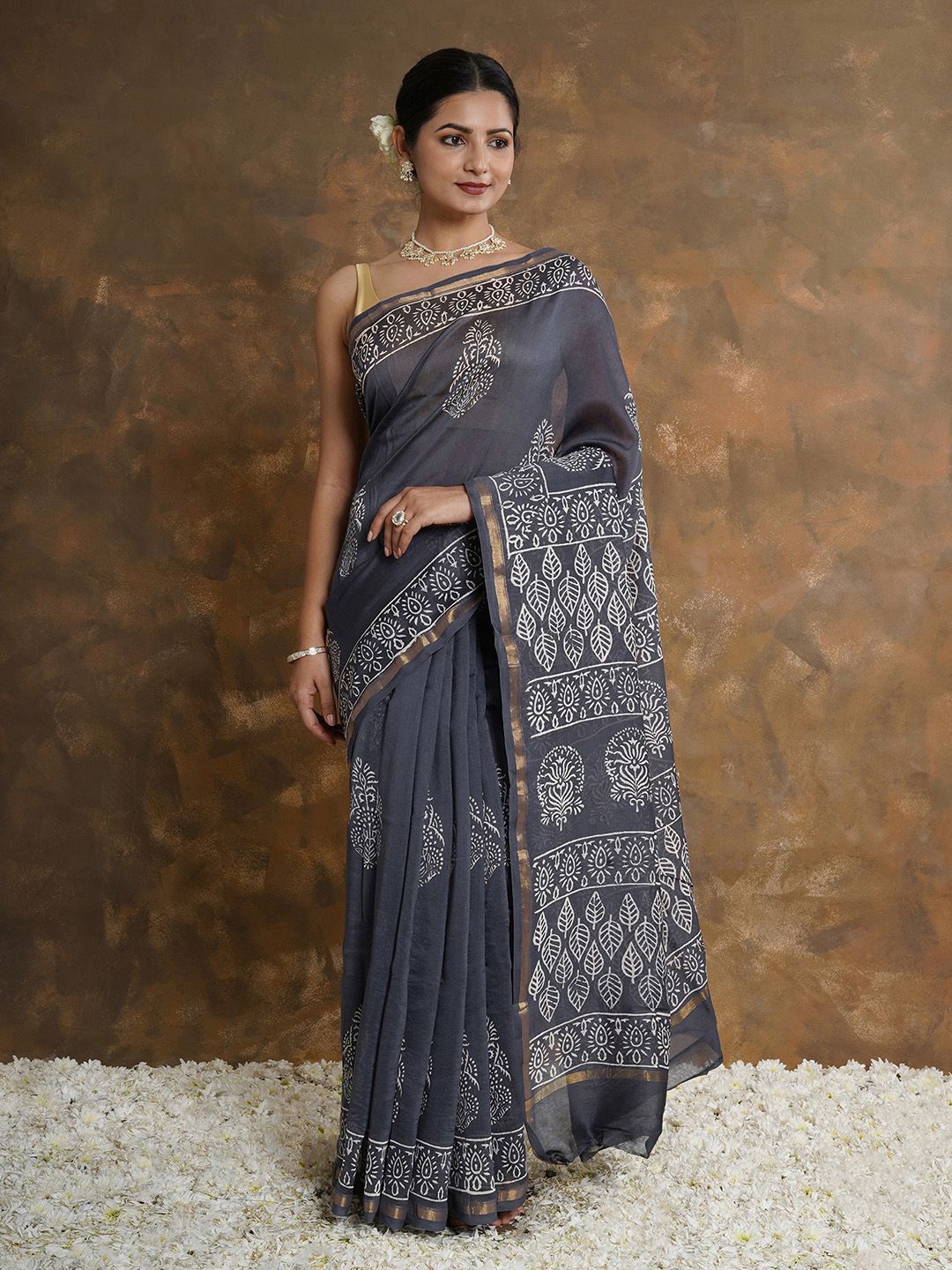 

TEEJH Ethnic Motifs Printed Zari Chanderi Saree, Navy blue