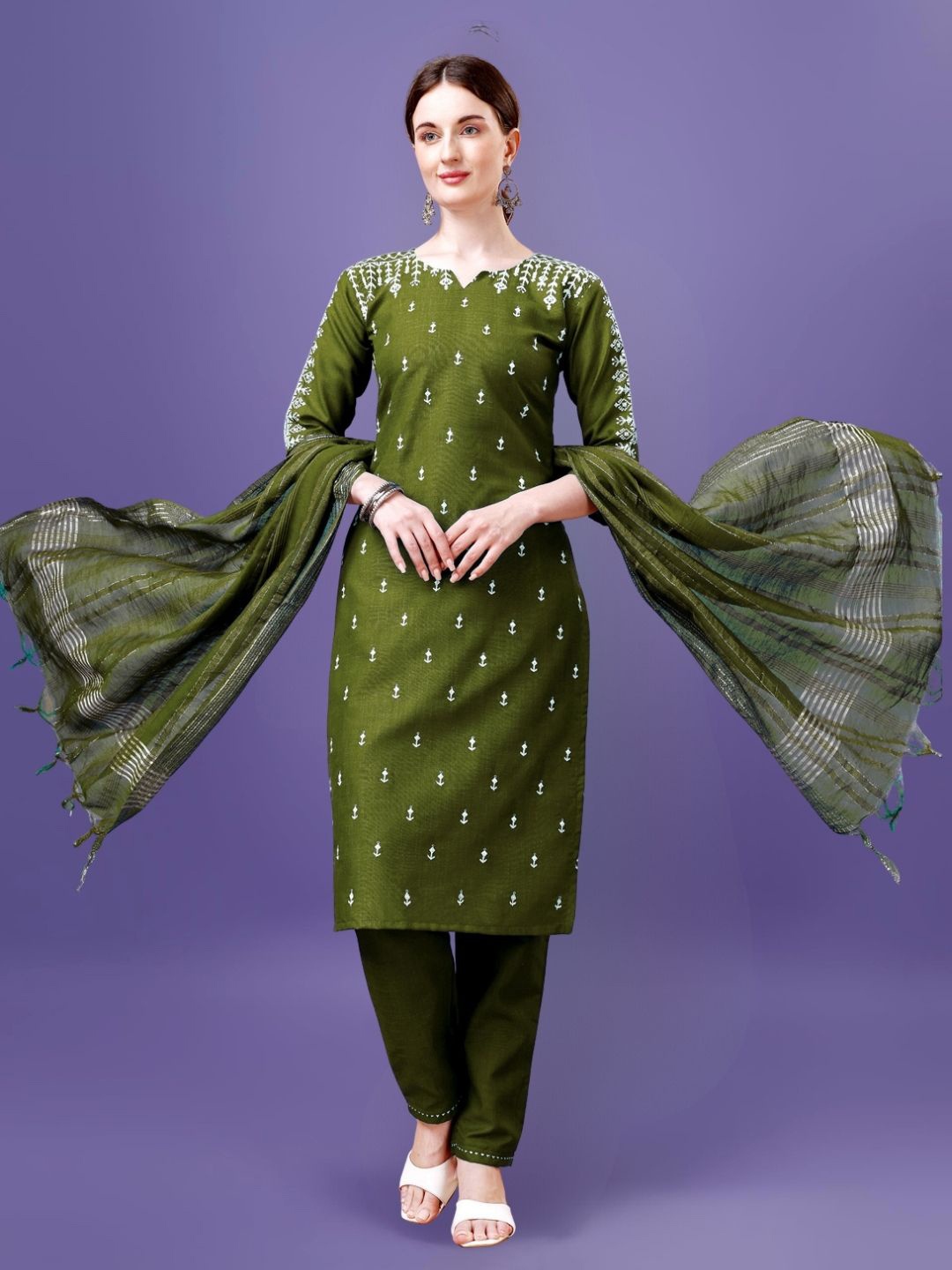 

KAZIA Women Ethnic Motifs Embroidered Regular Thread Work Kurta with Trousers & With Dupatta, Sea green