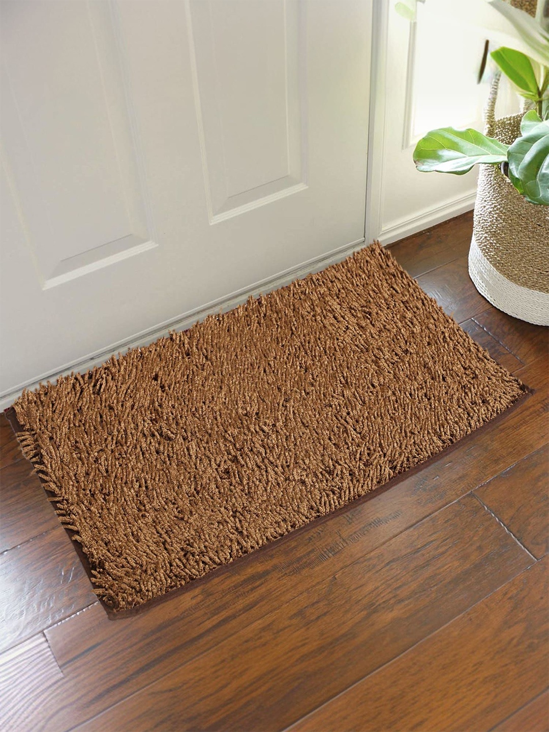 

Kuber Industries Brown Textured Velvet Doormat