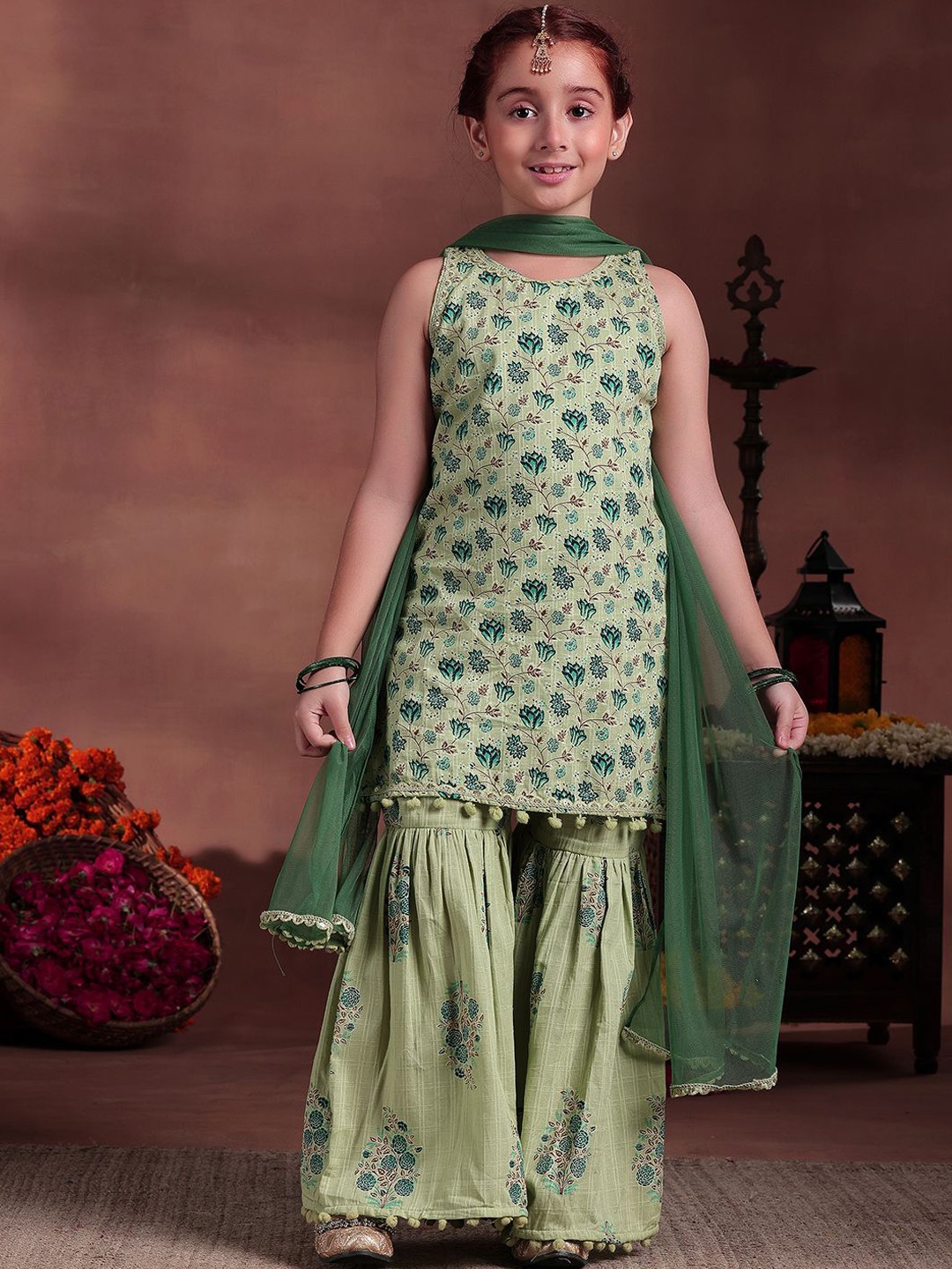

Libas KIDS Girls Floral Printed Gotta Patti Pure Cotton Kurta With Sharara & Dupatta, Green