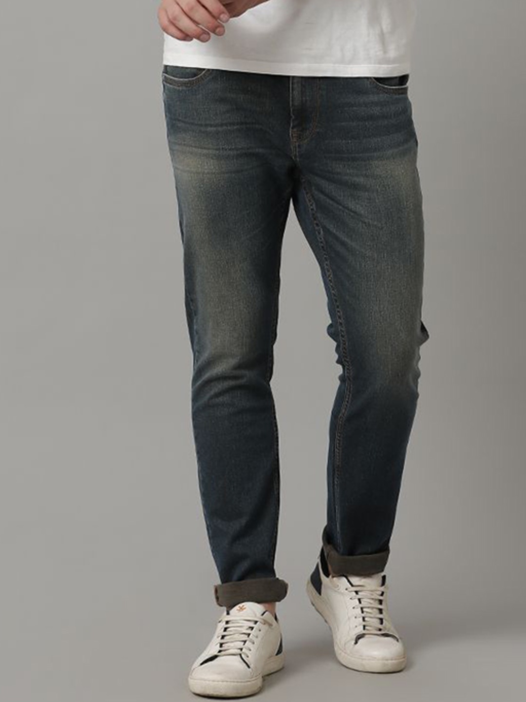 

Voi Jeans Men Skinny Fit Heavy Fade Stretchable Jeans, Purple