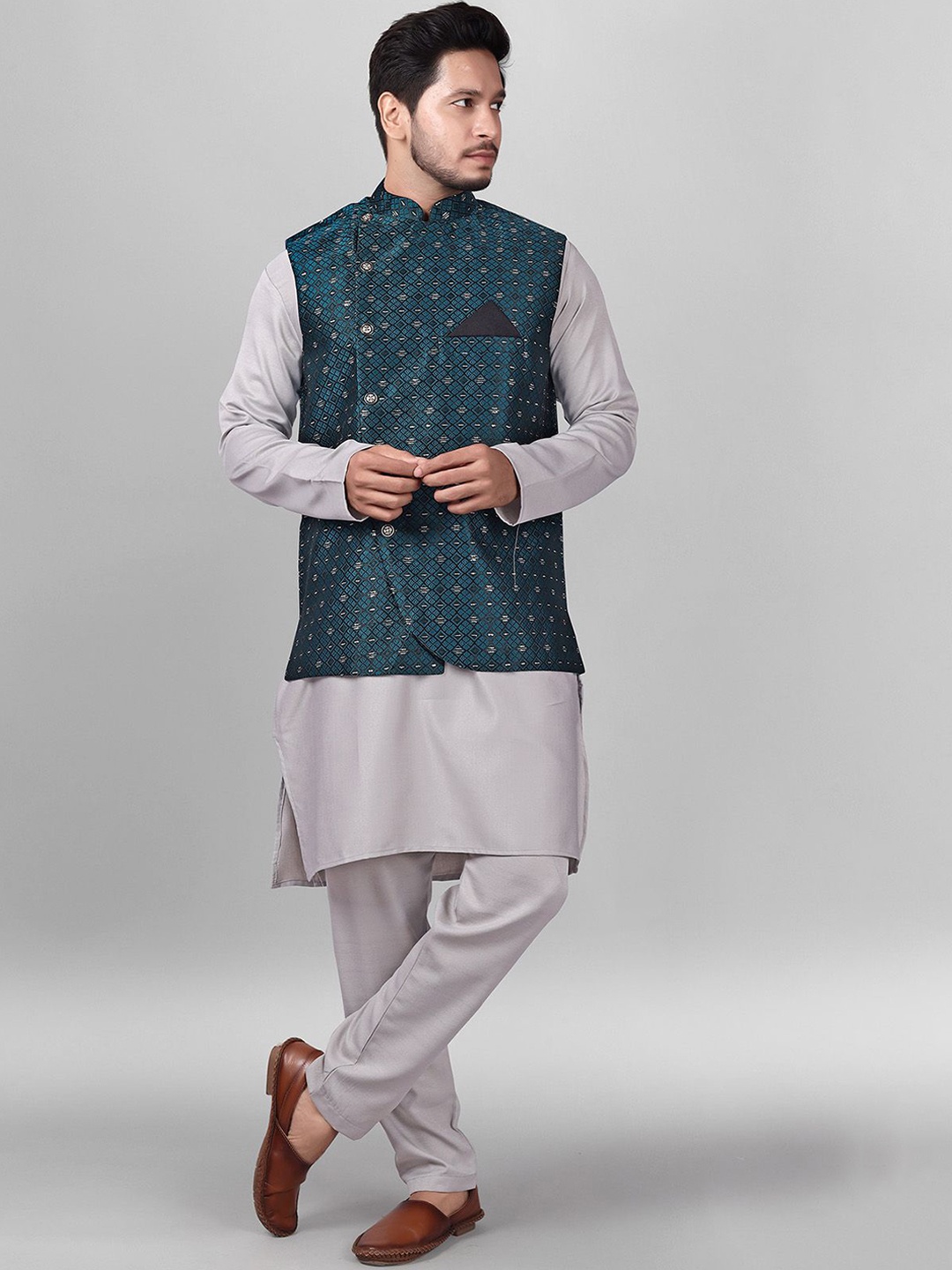 

amzira Printed Straight Kurta, Pyjamas With Jacket Set, Grey