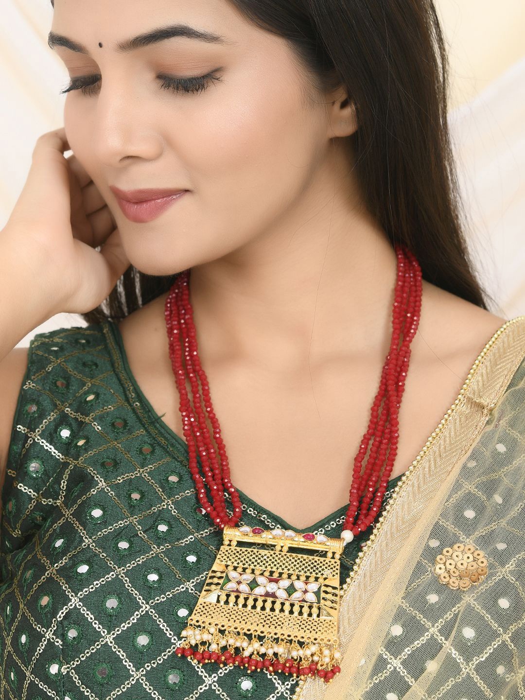 

Silvermerc Designs Gold-Plated Stone-Studded & Beaded Necklace