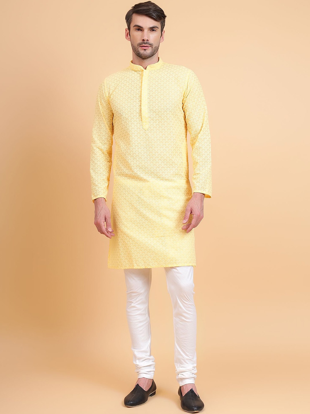 

Sultan The King Of Kurta Ethnic Motif Embroidered Mandarin Collar Thread Work Cotton Kurta, Yellow