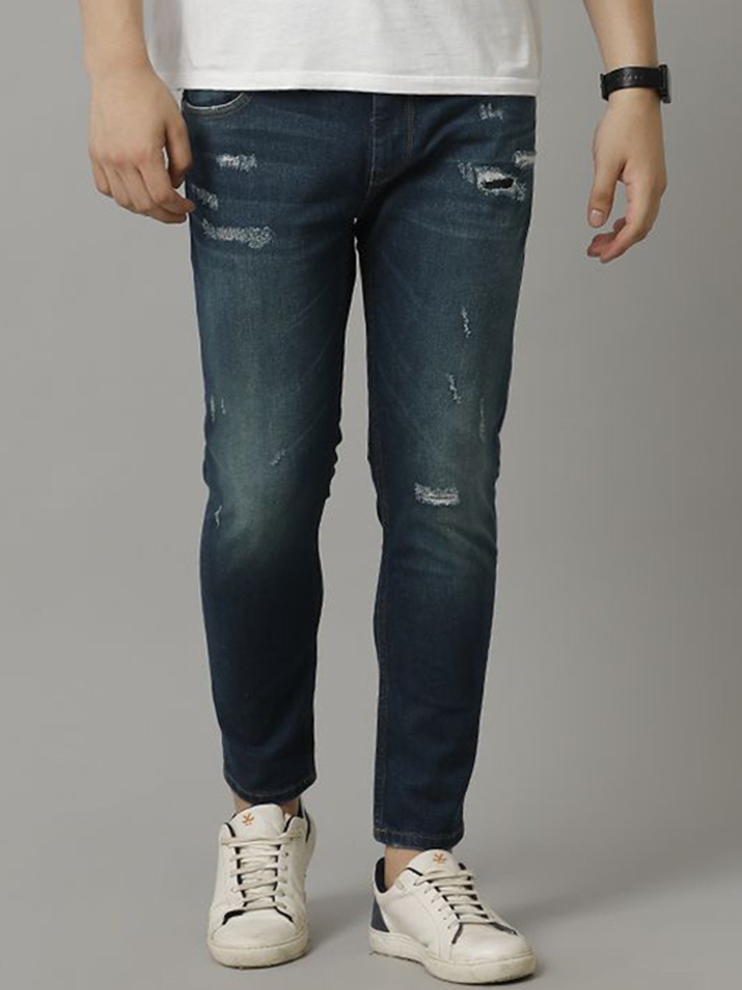 

Voi Jeans Men Skinny Fit Mildly Distress Light Fade Stretchable Jeans, Blue