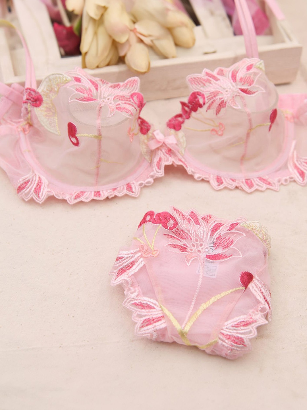 

LULU & SKY Embroidered Halter Neck Lingerie Set-XNQ-1920-PINK