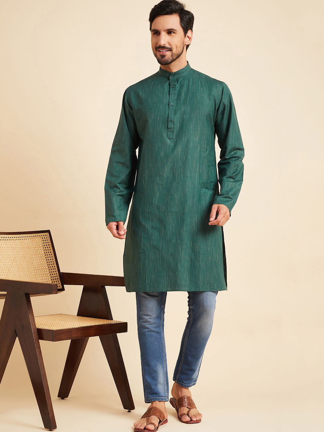 

Sangria Striped Woven Design Mandarin Collar Pure Cotton Straight Kurta, Green